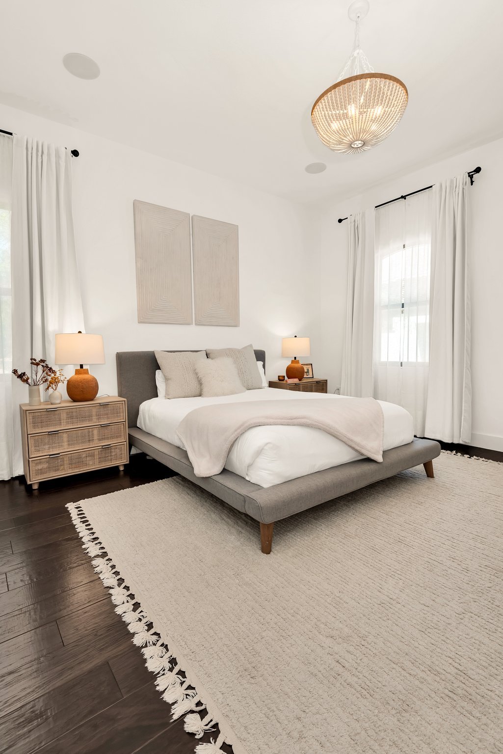 20-web-or-mls-8364-via-vittoria-way.jpg