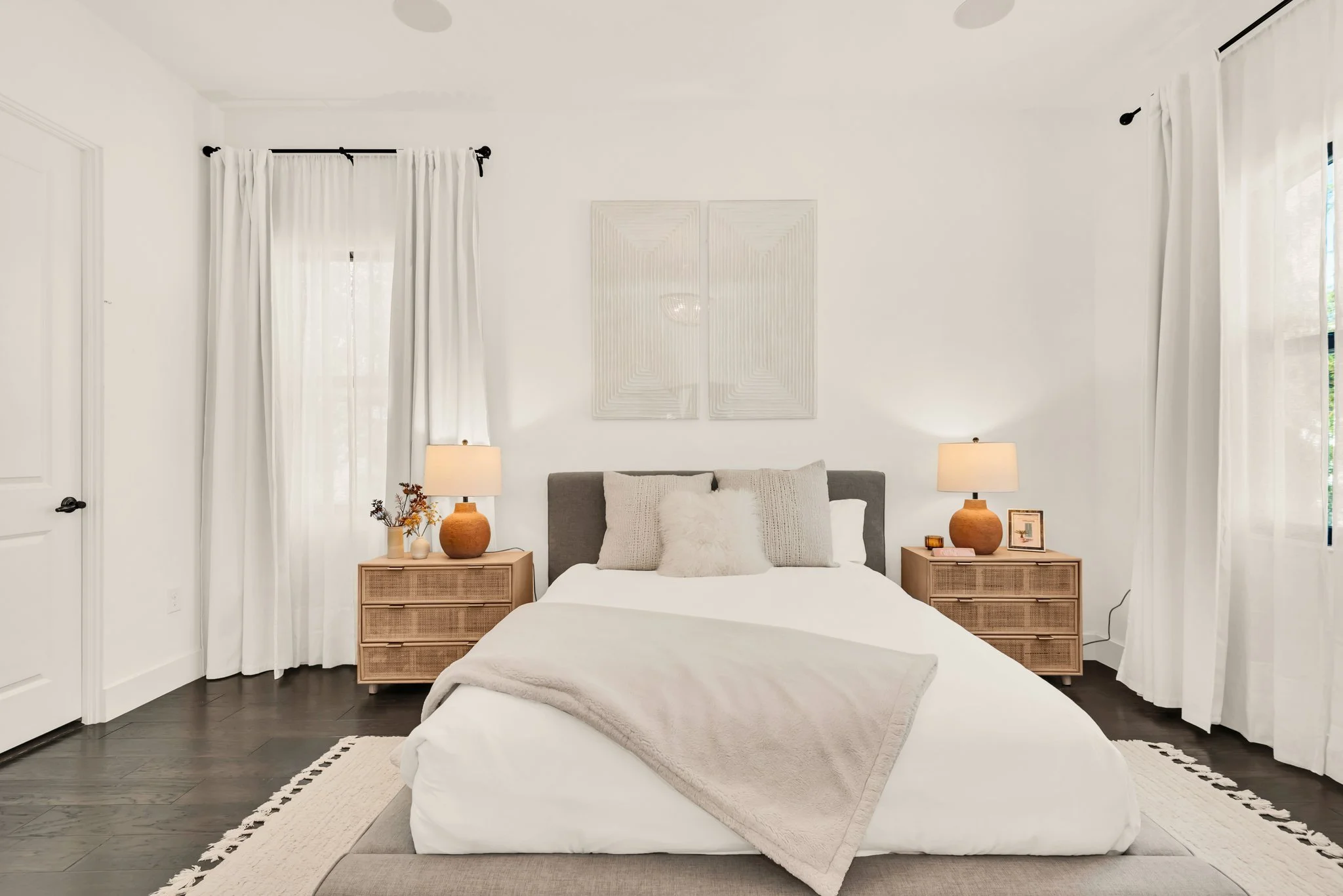 18-web-or-mls-8364-via-vittoria-way.jpg