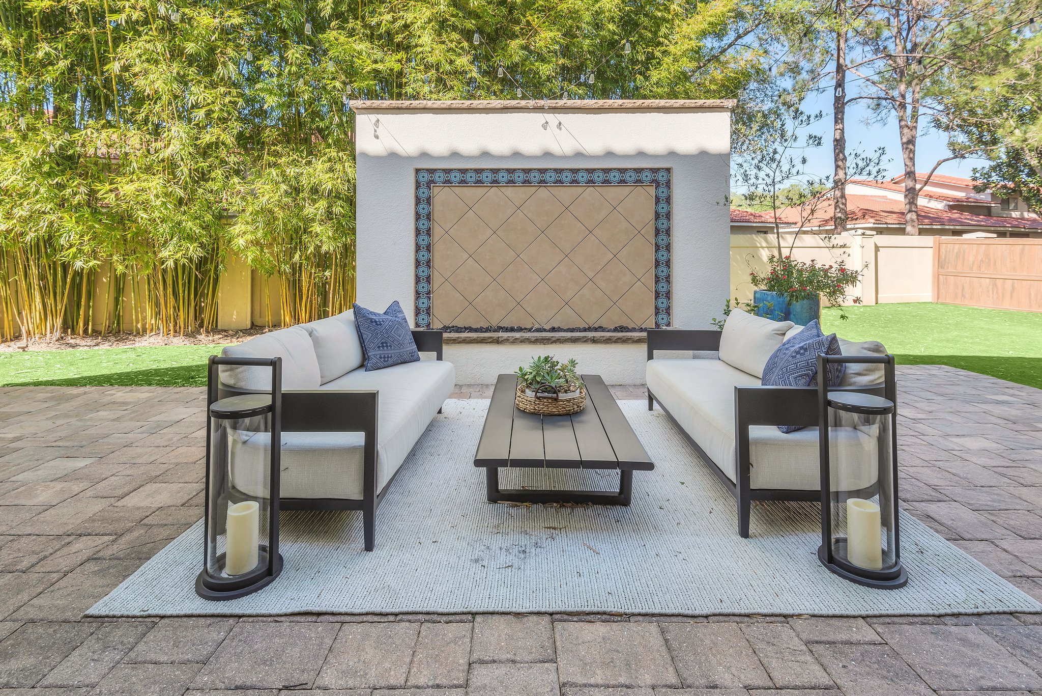 12-web-or-mls-8364-via-vittoria-way.jpg