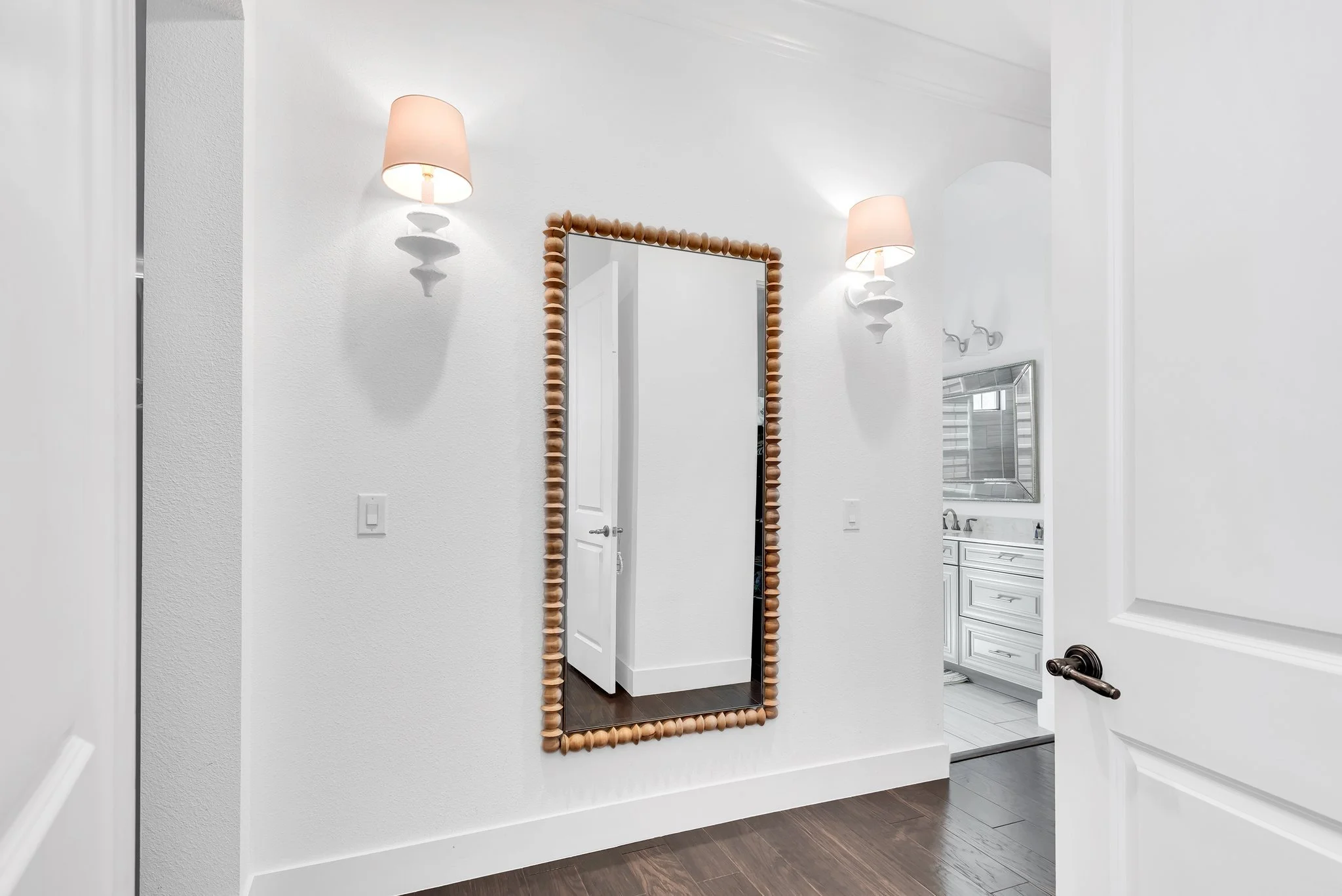 25-web-or-mls-8364-via-vittoria-way.jpg