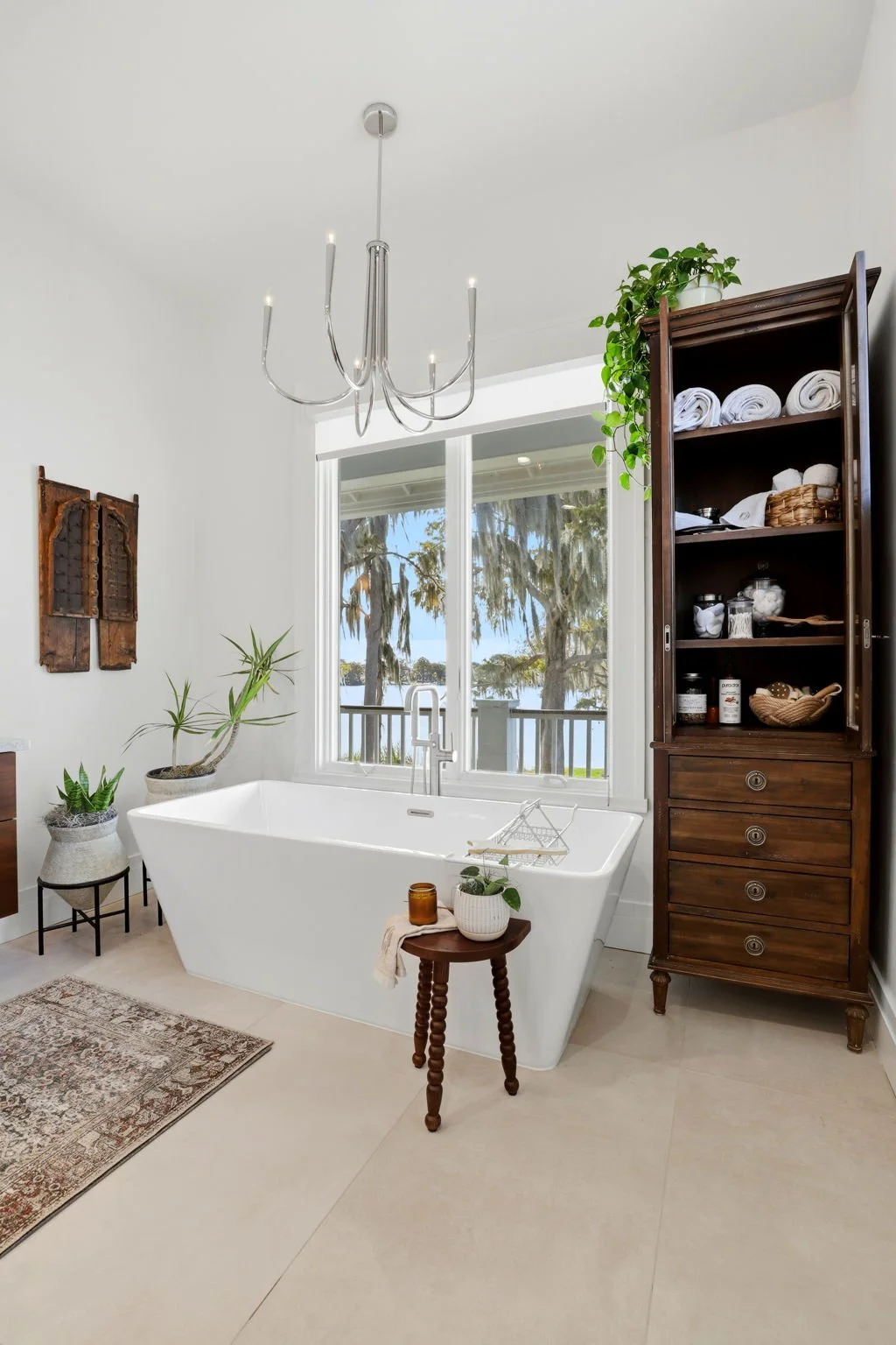 19-web-or-mls-2118-lake-dr.jpg