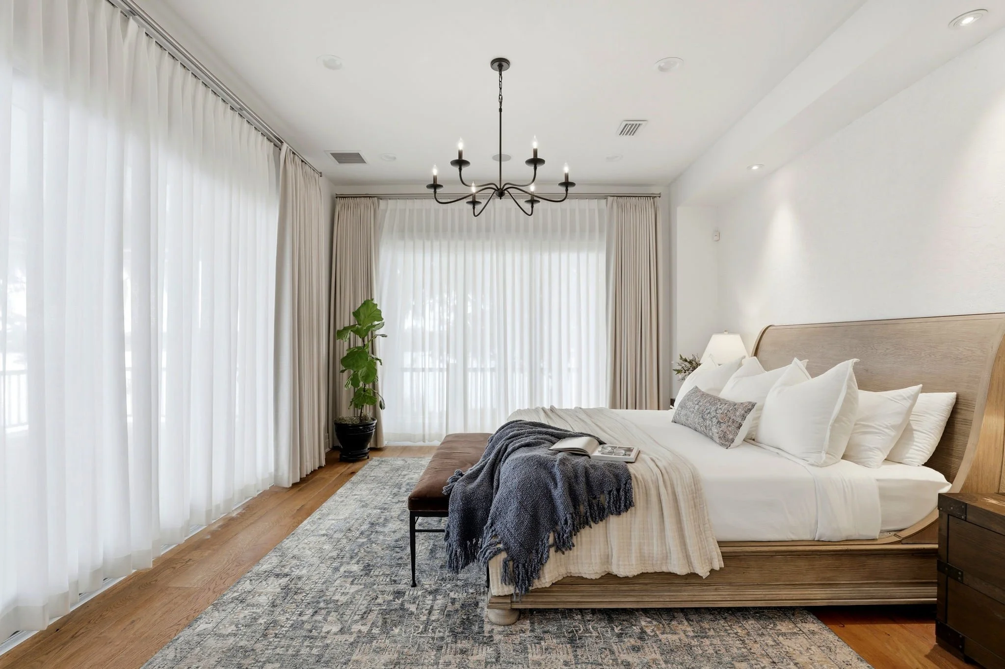 4-web-or-mls-2118-lake-dr.jpg