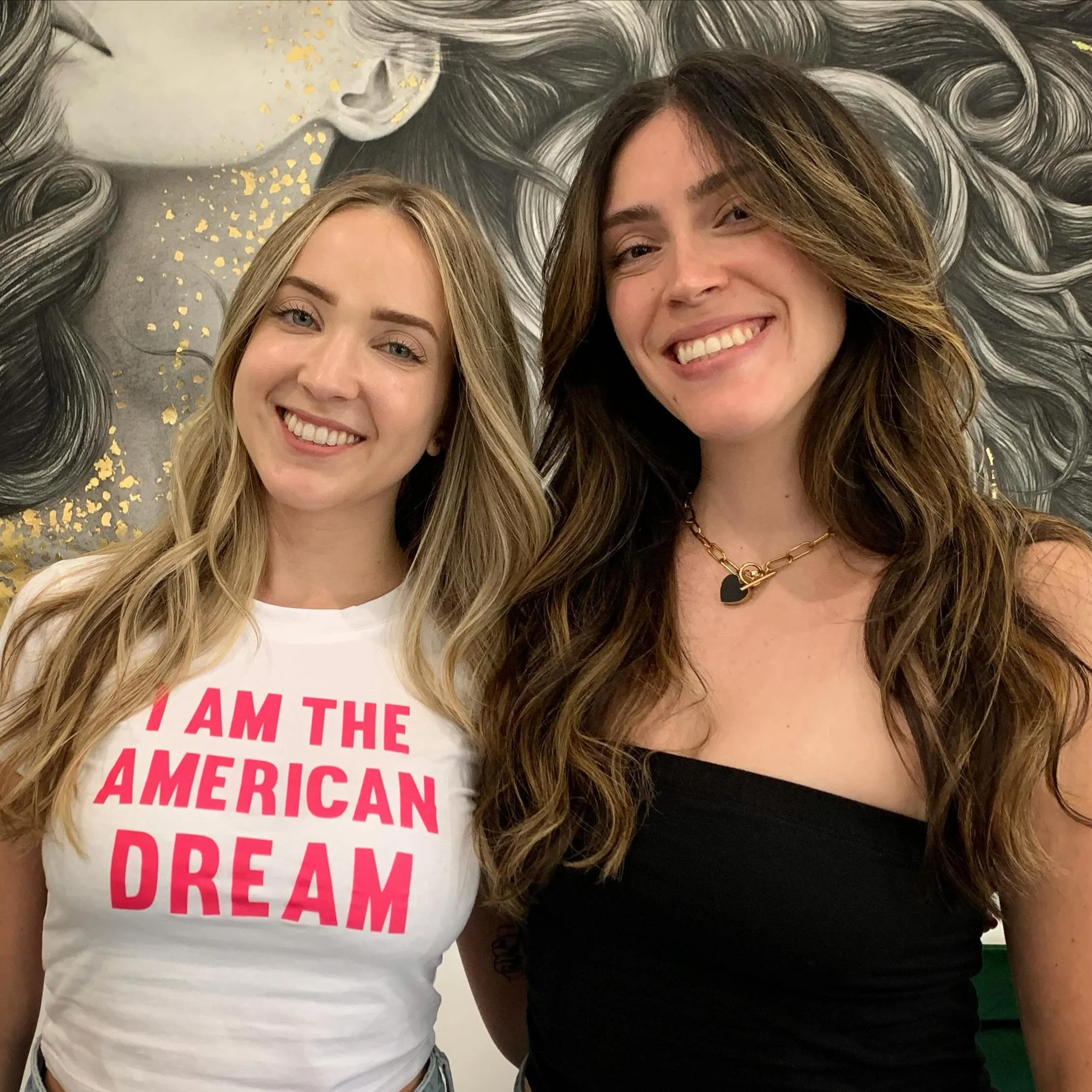 Summer ready! 🌞 fresh balayage highlights on @dolphindancer97 and fresh cut on @tati_1021 using @lorealpro @redkenpro shades EQ #miamibeach #miamihairstylist #freshhighlights #balayagehighlights #summerhair