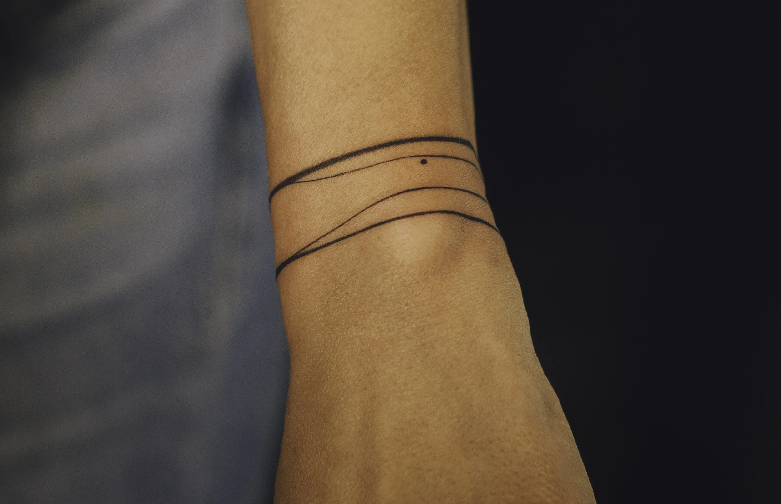 fineline-hand-tattoo-wrist-tat2love-el-paso-aiml-alex.jpg
