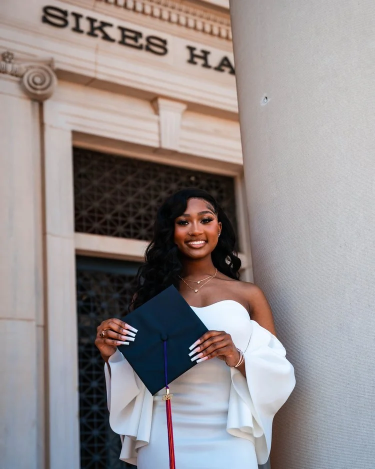 3_22_Jasmine_Grad_Shoot_1-96.jpg