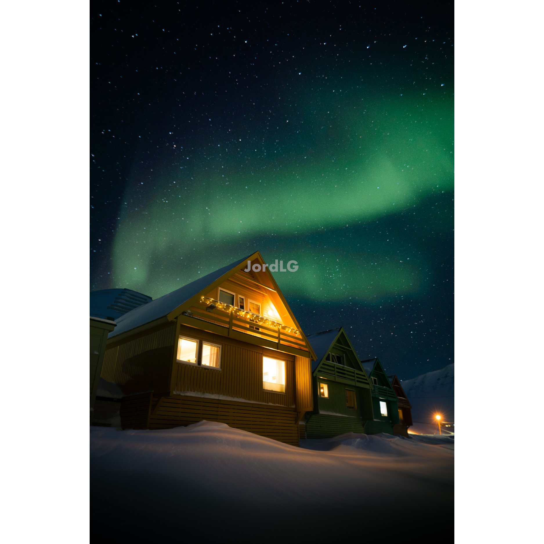 Northern-Lights-Over-Cabin-Svalbard(UNFRAMED).jpg