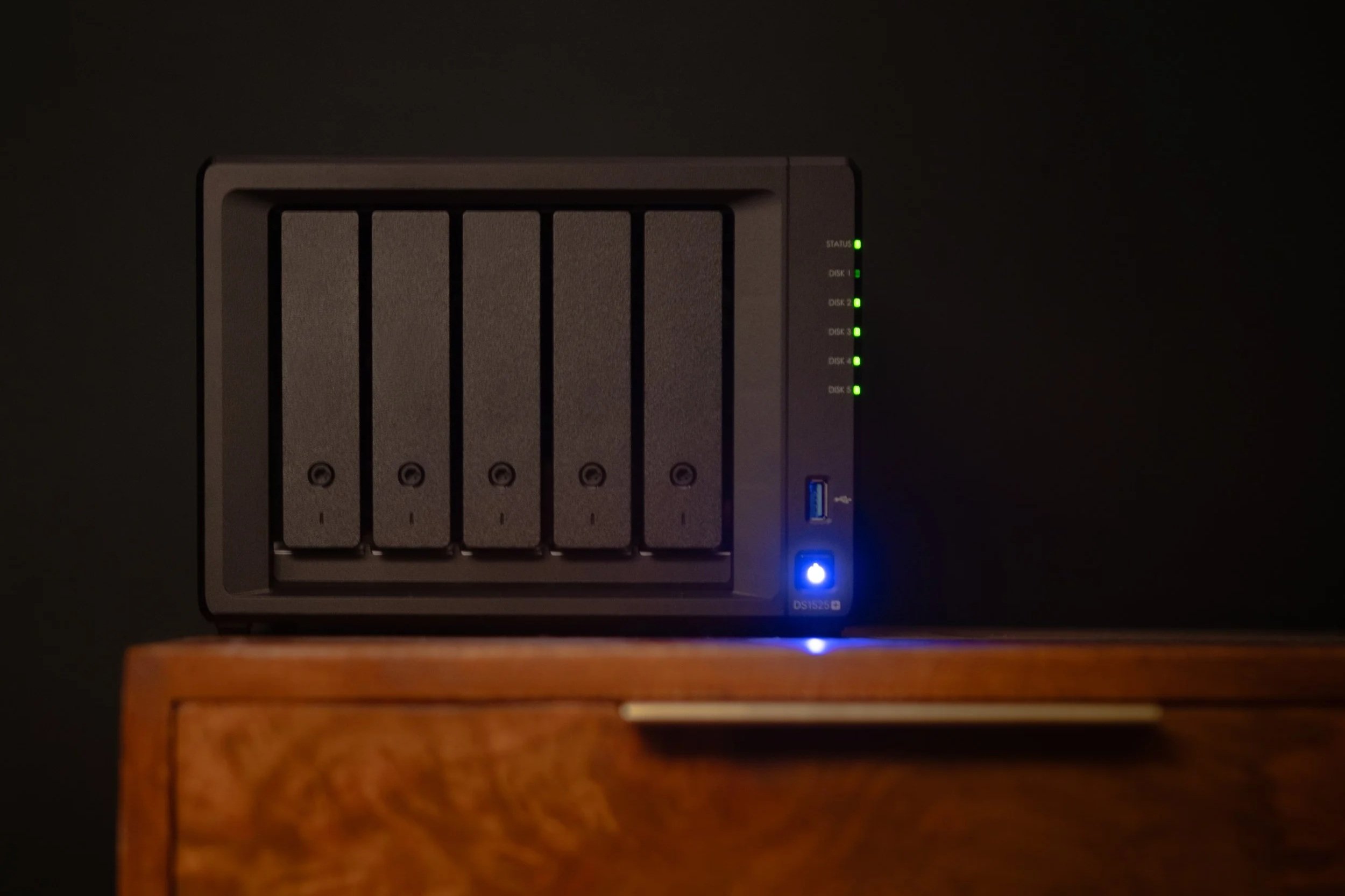 How the Synology DS1525+ Simplified My Storage Setup (Q&amp;A)