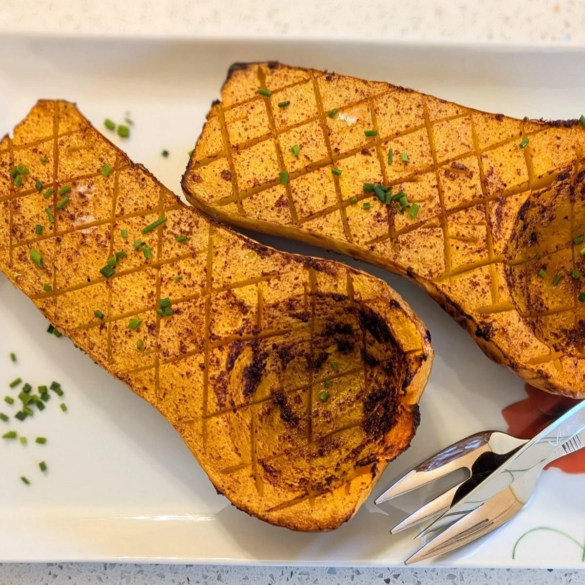 What's your favorite squash seasoning? 🎃🍂

Lately I&rsquo;ve been roasting it with olive oil, salt, pepper, nutmeg, and a sprinkle of tangy sumac. The spice combo&mdash;plus a quick crosshatch&mdash;makes for a cozy side dish that&rsquo;s festive e