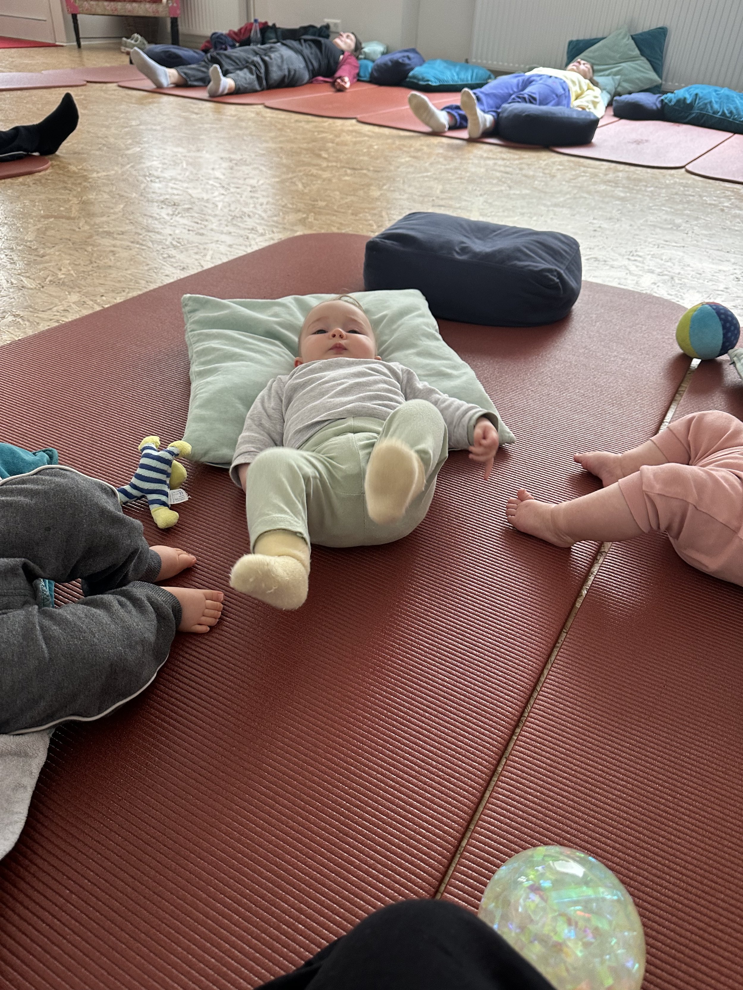 Yoga for parents with baby/child