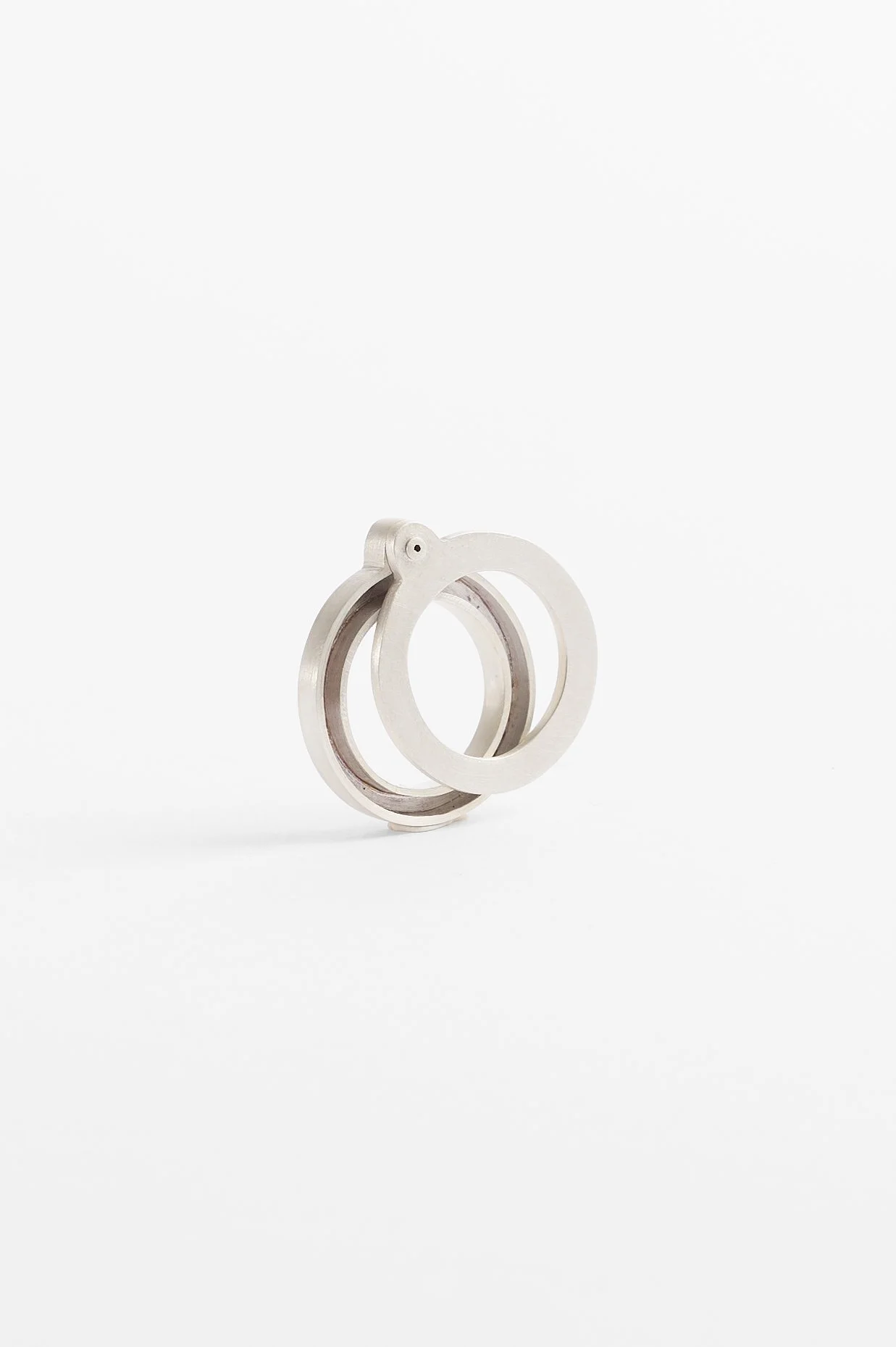 Katie Collins, Promises kept, sterling silver, 2.4 x 2.9 x .5cm, approx. size M, 2025. Photography: Ross Coulter.