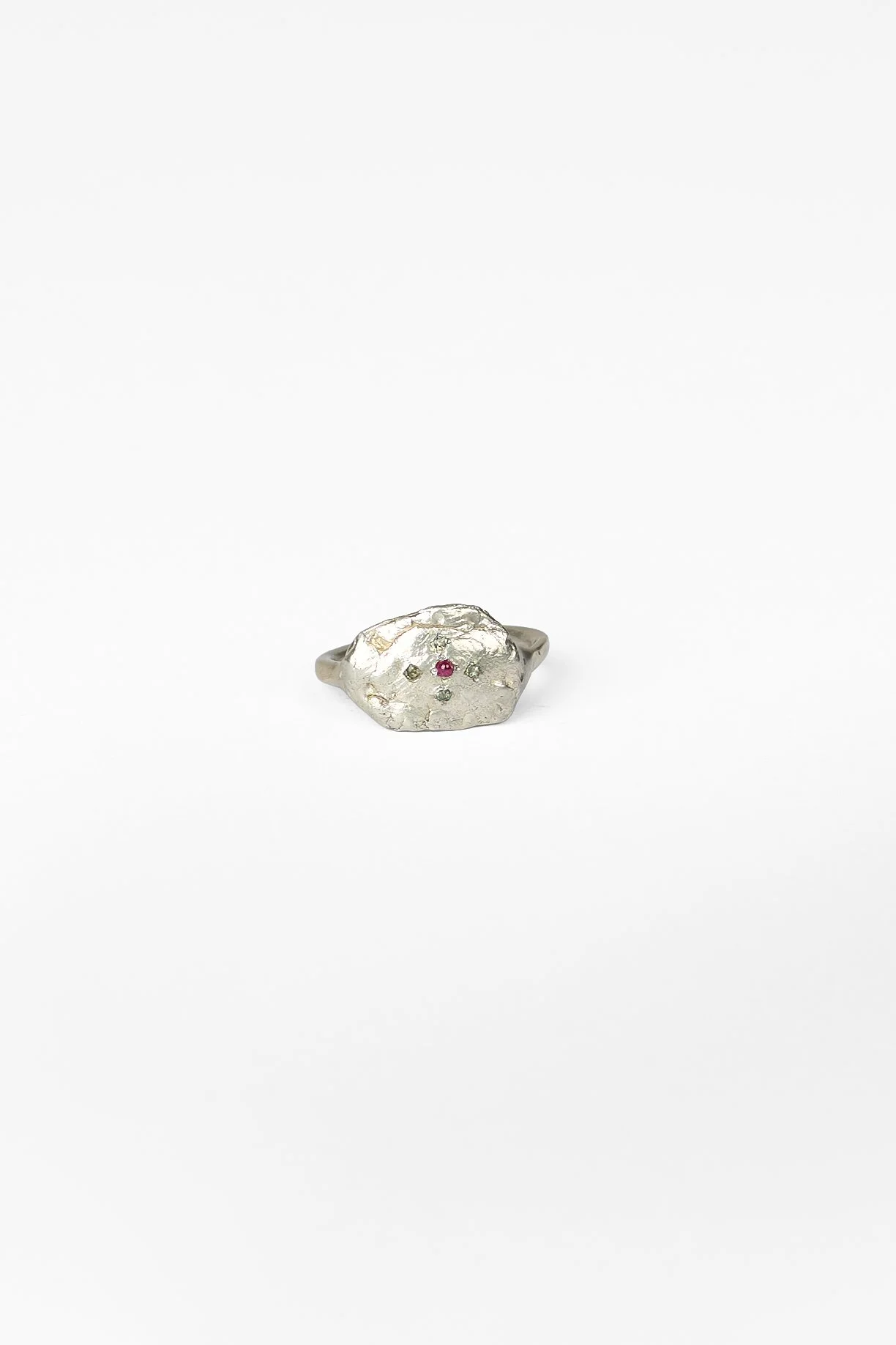 6. Audrey Tan, ‘Beetle shield’, 2025
sterling silver, lab grown spinel and ruby, approx. size M. Price: $450