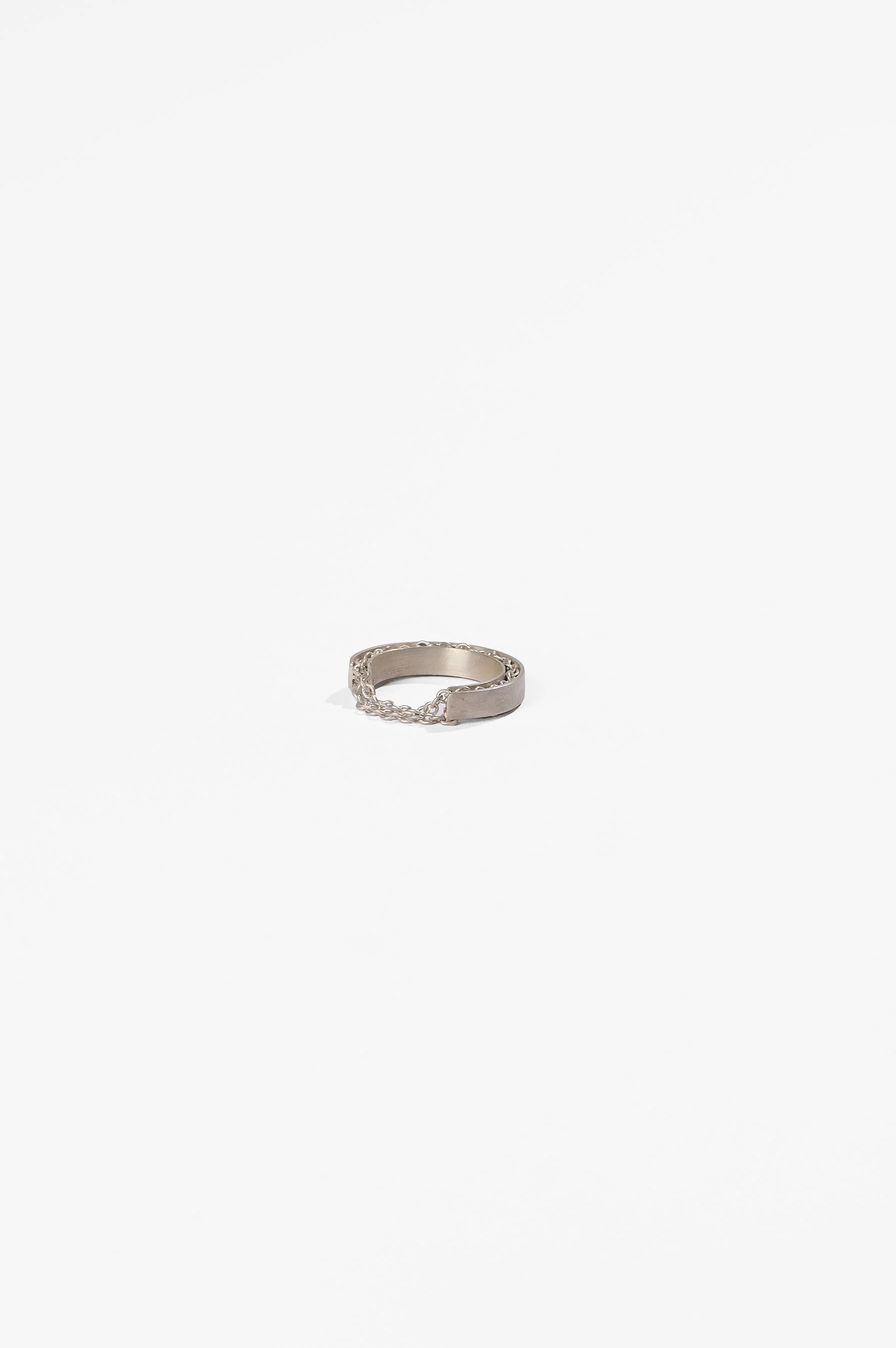 Katie Collins, Come what may, sterling silver, 2.5 x 4.4cm approx. size P, 2025. Photography: Ross Coulter.