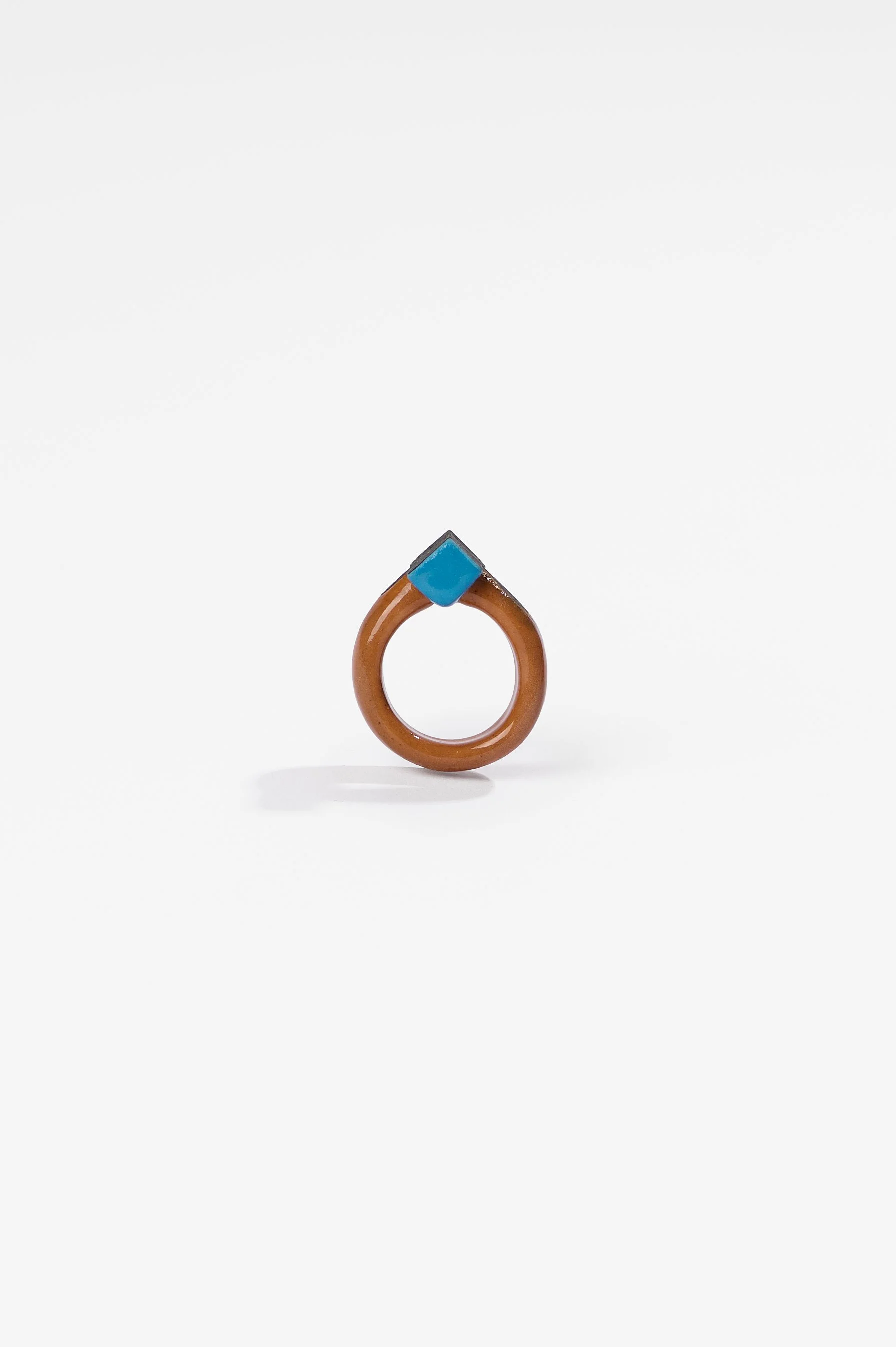 Manon van Kouswijk, Rings for Found Hands (blue and brown), porcelain, dimensions vary per ring, 2026, $590 each. Photography: Ross Coulter