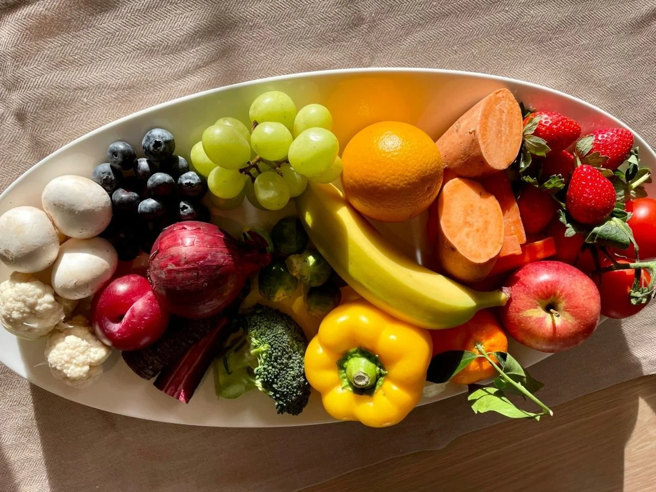 Fruit and veg on a plate