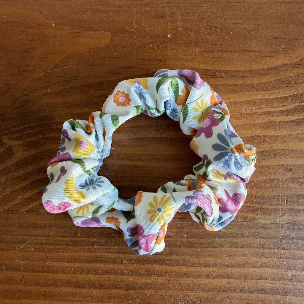1970's Floral Scrunchie