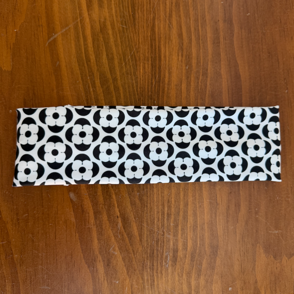 Headband - B&W Flowers.png