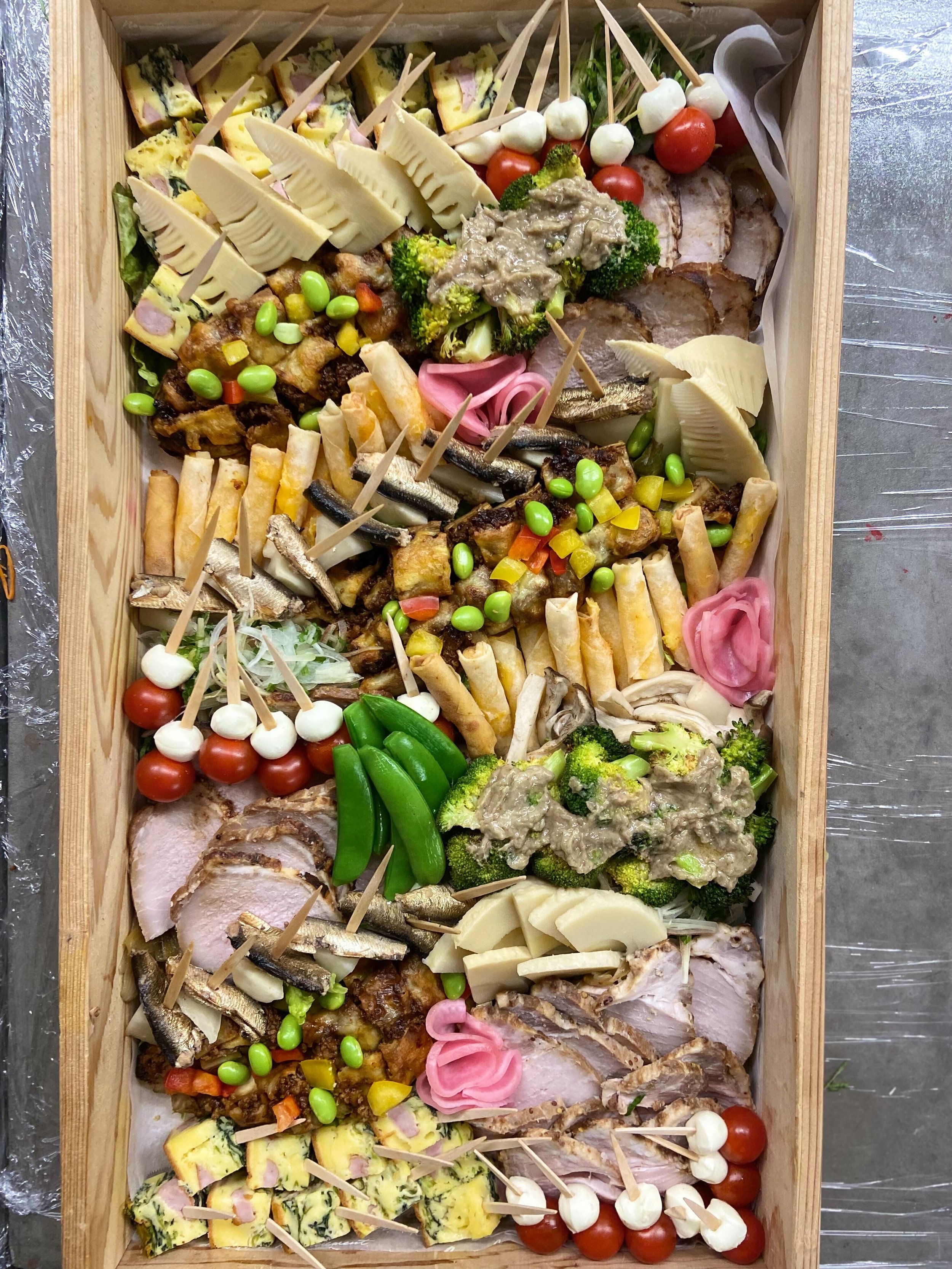 餅箱ケータリング - Seasonal Wood box catering