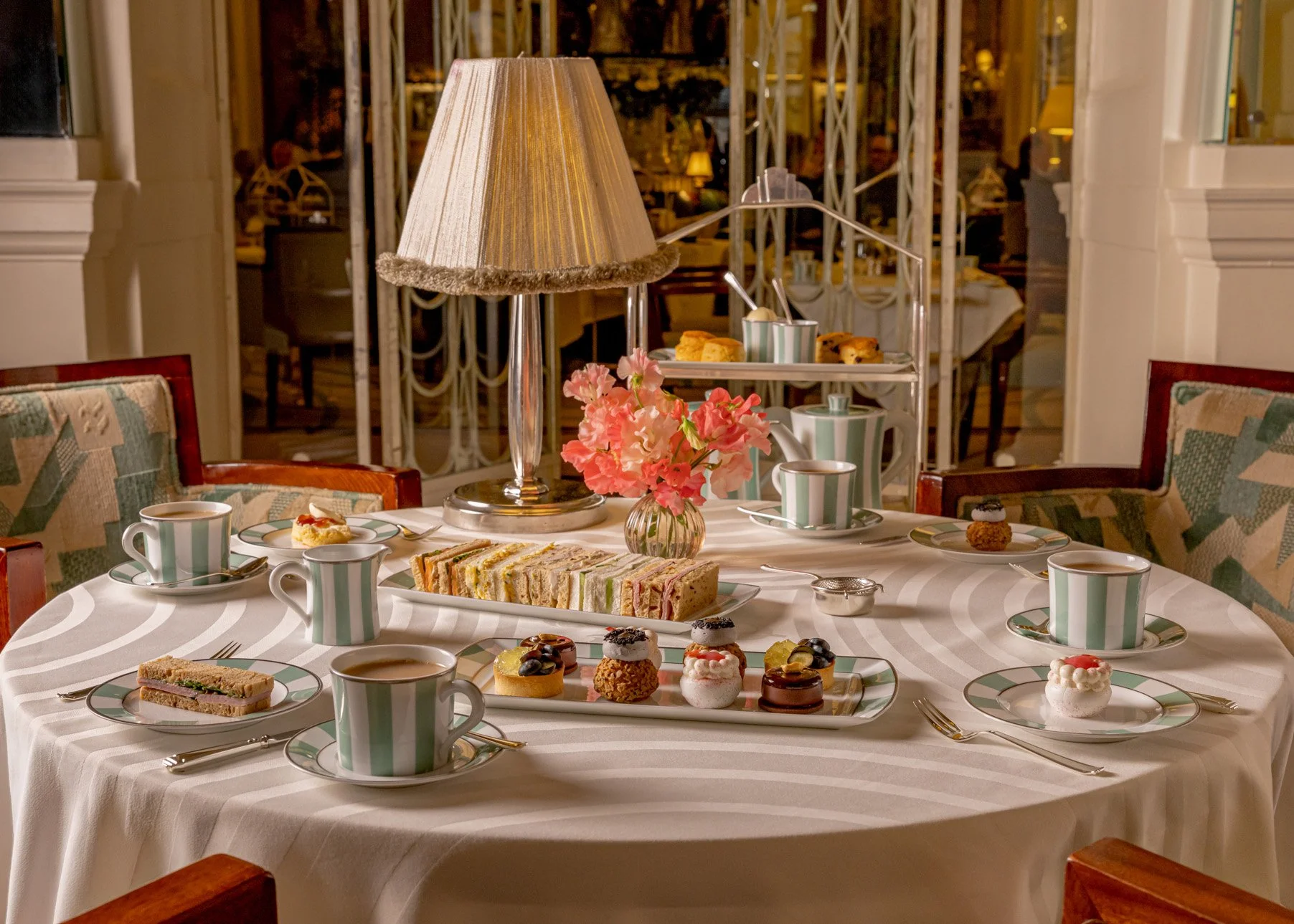 Claridges-FOYER-READING-ROOM-FOOD- AFTERNOON-TEA-SPRING26-01.jpg