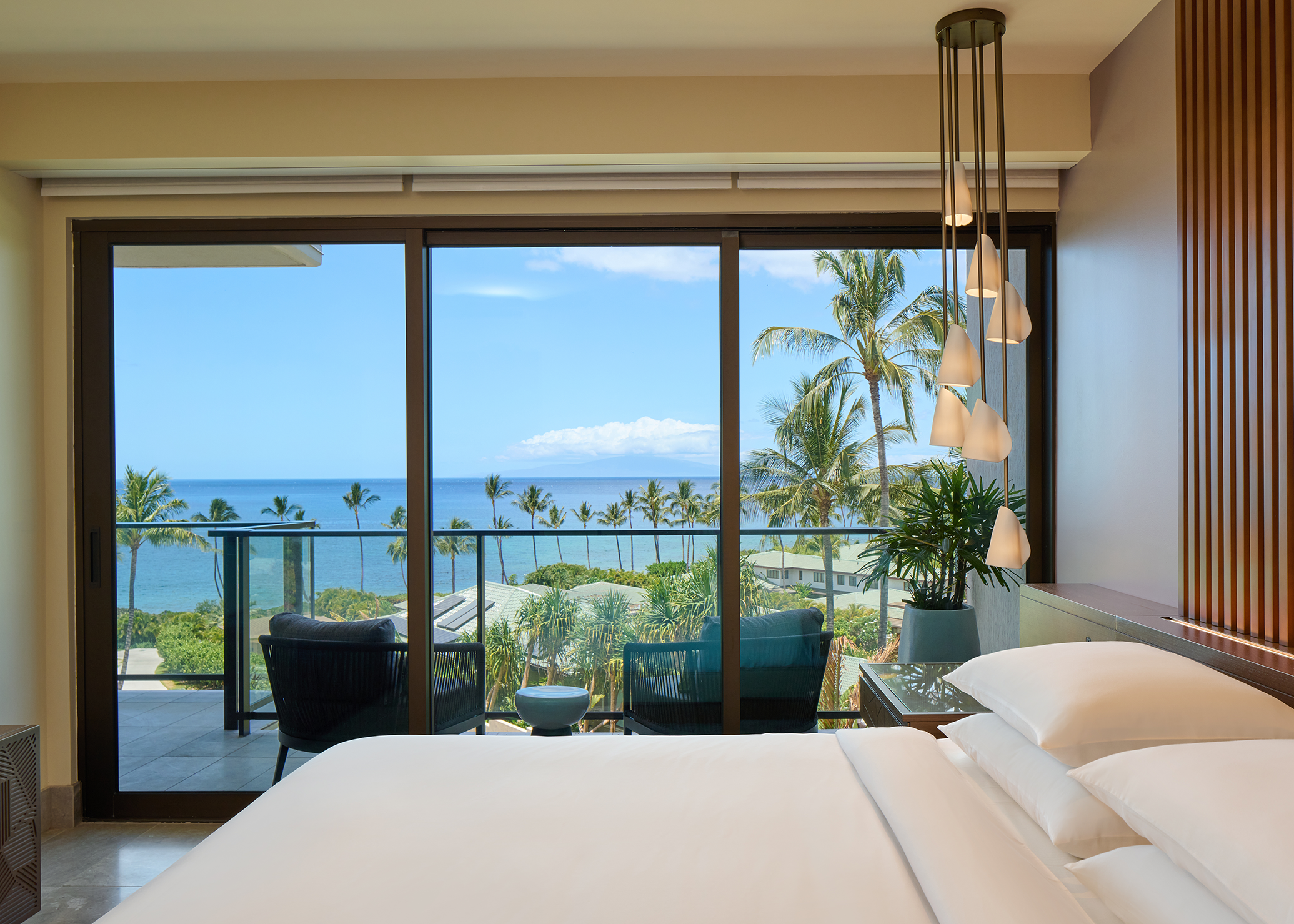 Andaz-Maui-at-Wailea-Resort-Ilikai-Ocean-View-Master-Bedroom.png