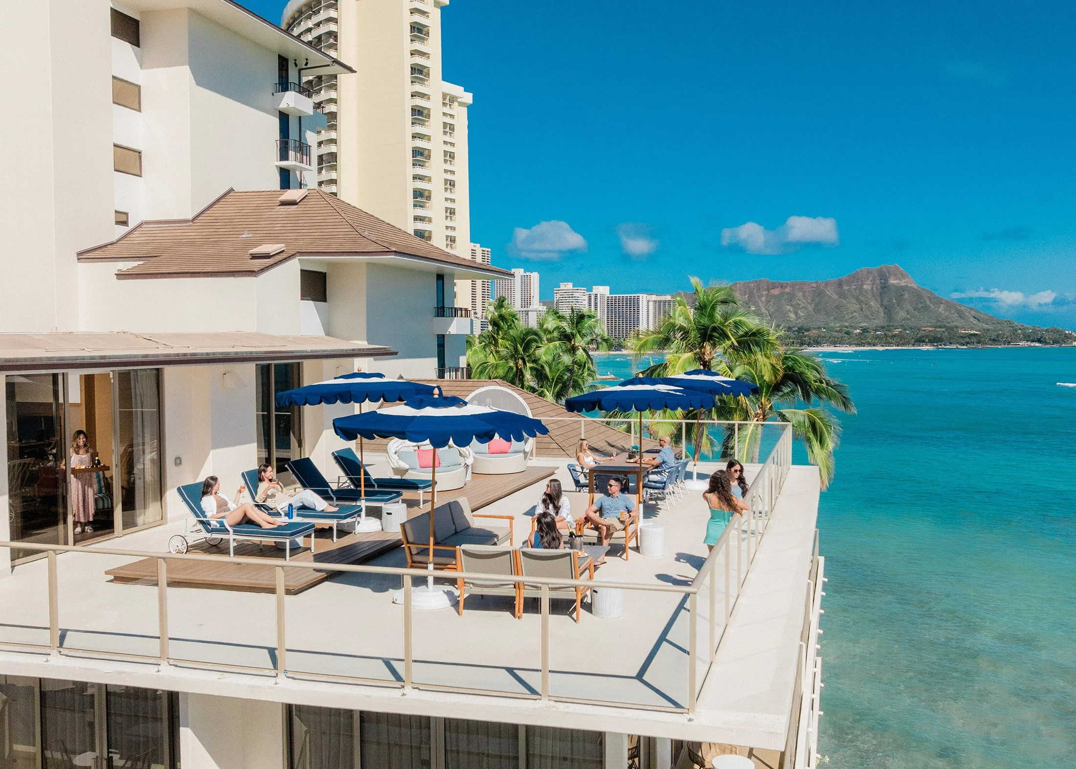 outrigger-reef-waikiki-beach-resort-coral-reef-penthouse-2-bedroom-suite-11.jpg