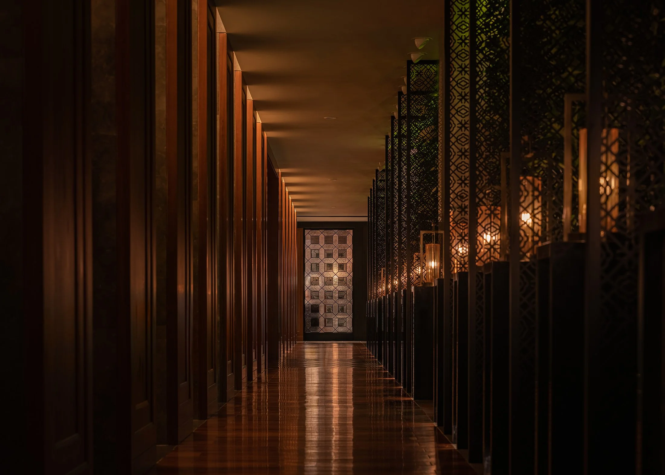 Waldorf-Astoria-Xiamen-SPA Corridor.jpg
