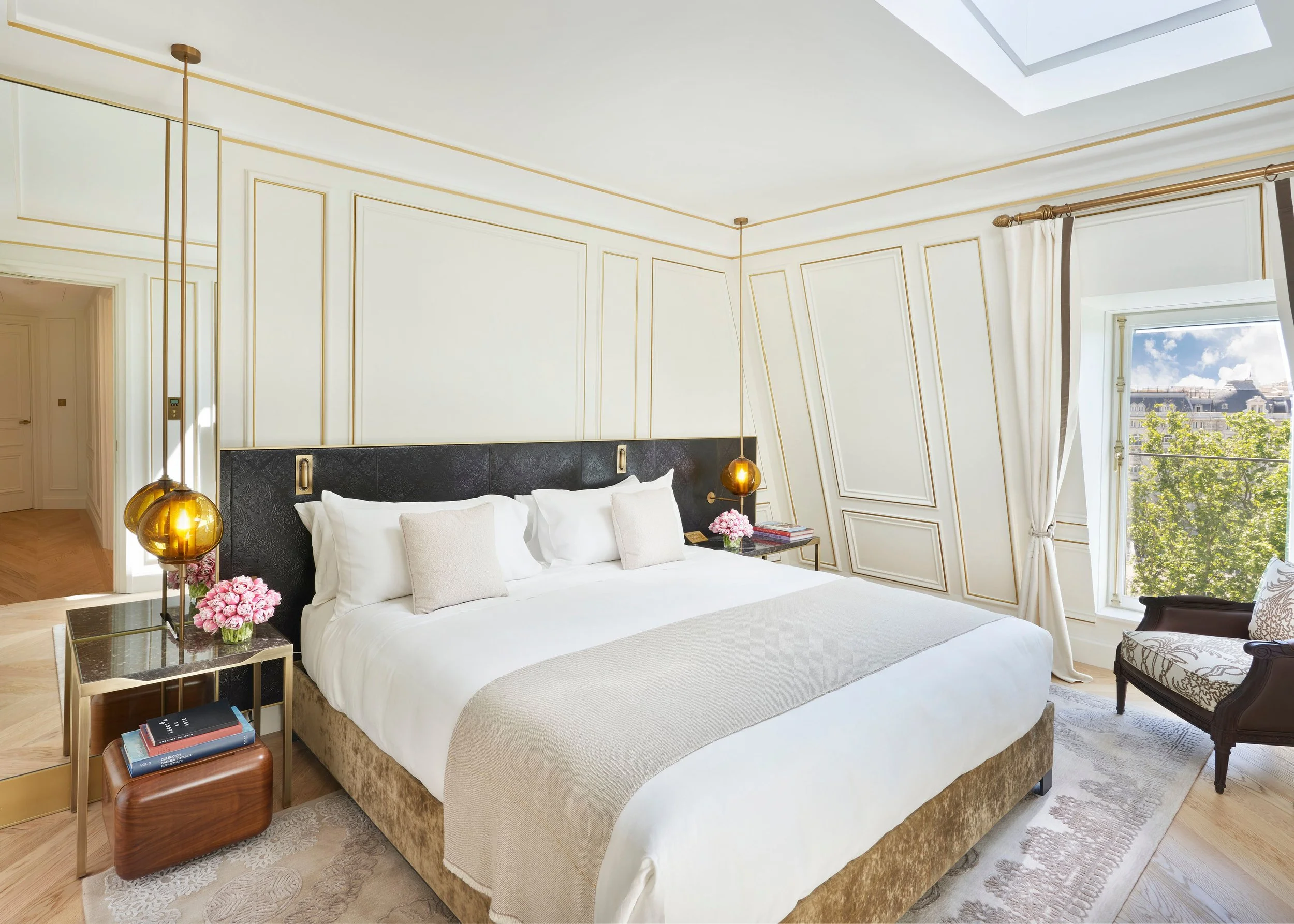 mandarin-oriental-madrid-mandarin-oriental-ritz-madrid-mandarinsuite-bedroom.jpg