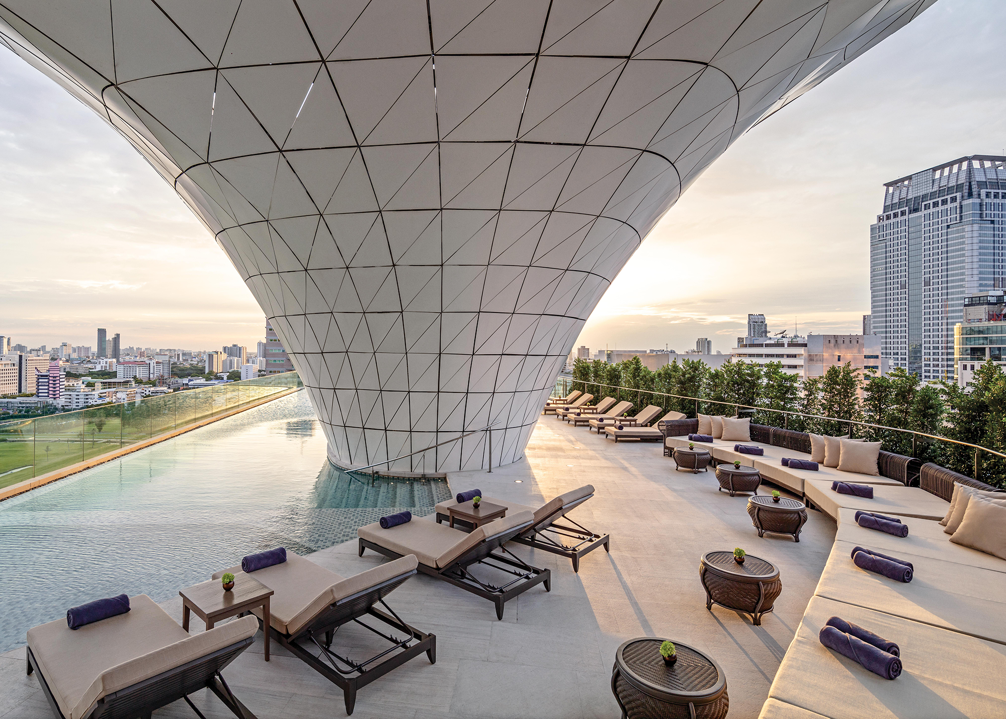 Mid_WABKK_Swimming Pool.png