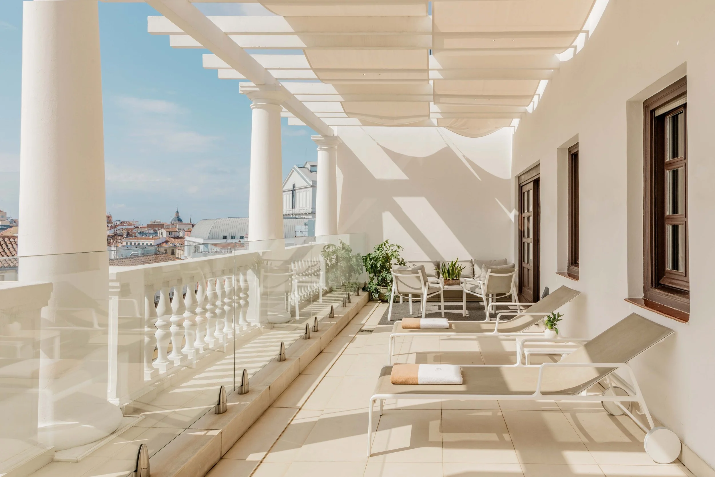 palacio-de-los-duques-hotel-madrid-fhr-expereince-presidential-penthouse-suite-terrace.jpg