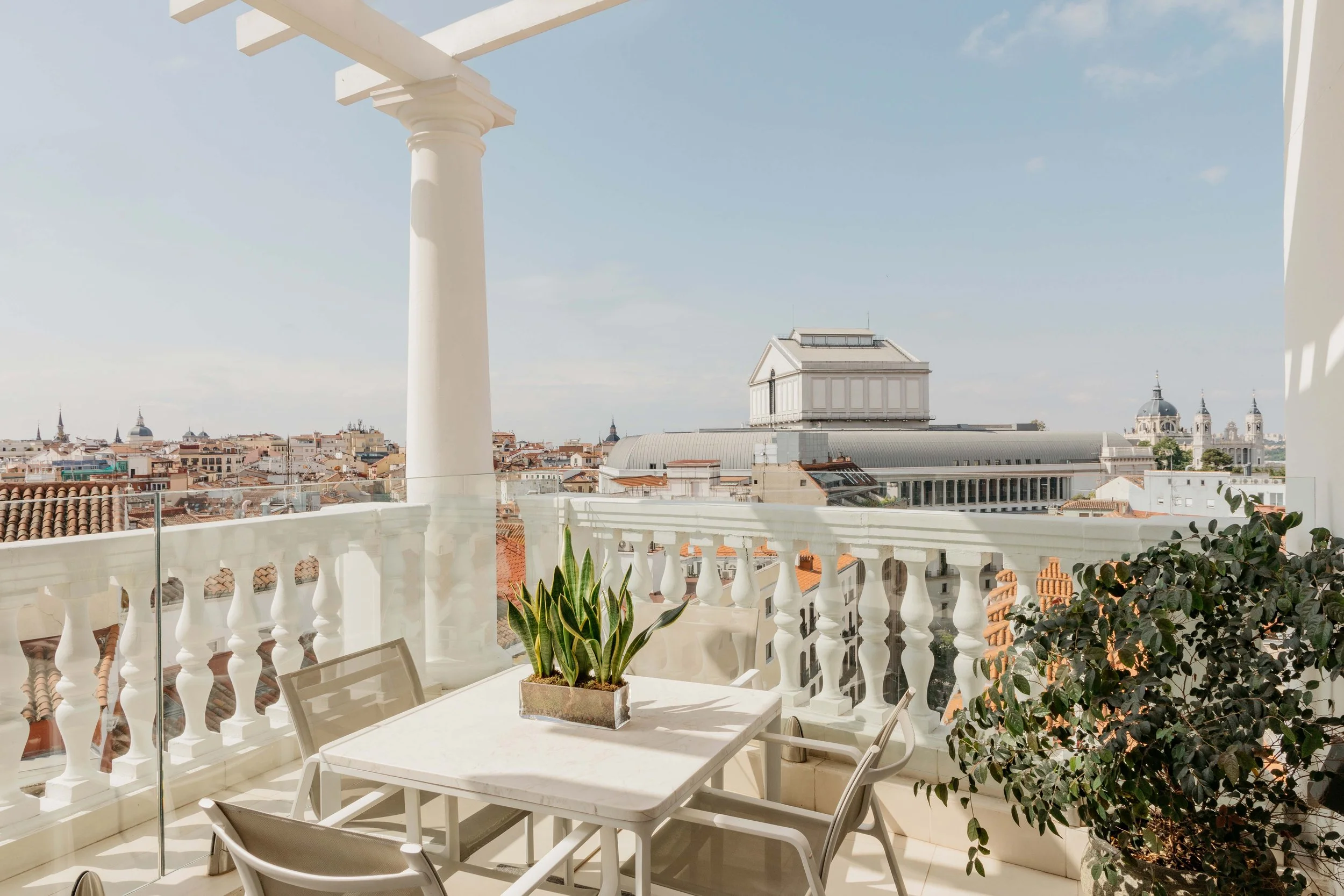 palacio-de-los-duques-hotel-madrid-fhr-expereince-presidential-penthouse-suite-room-terrace.jpg