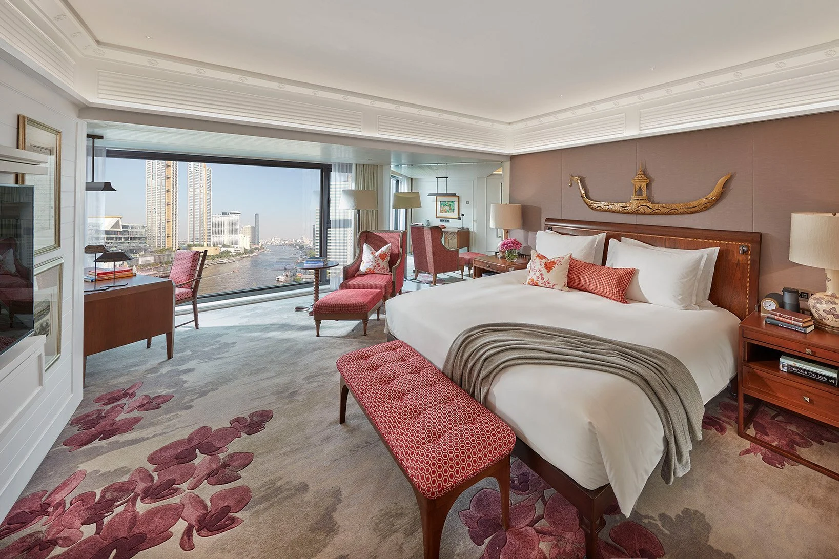 Premier Suite - Bedroom.jpg