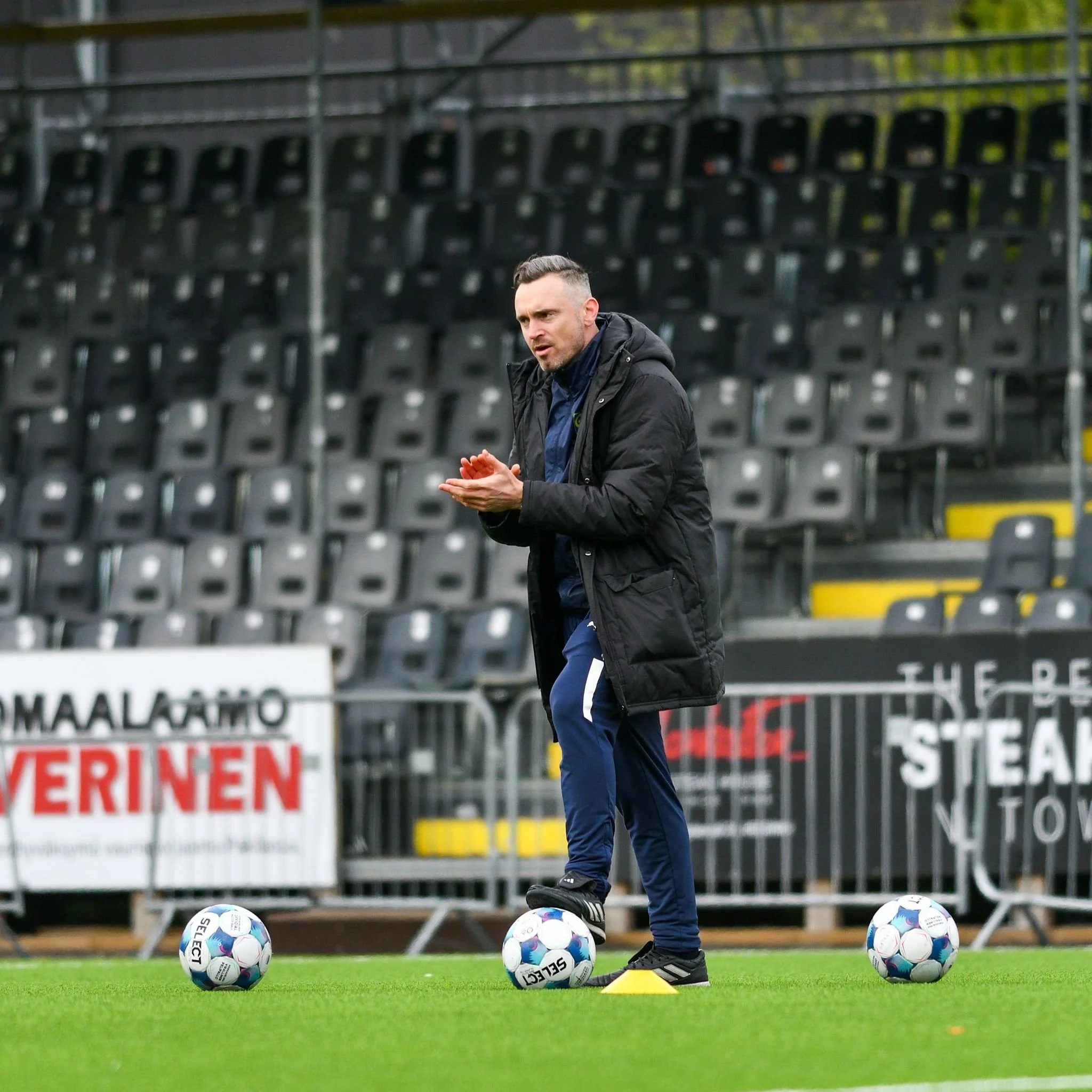 Robert Mitchell Gnistan - Finland - Coach Corner Abroad