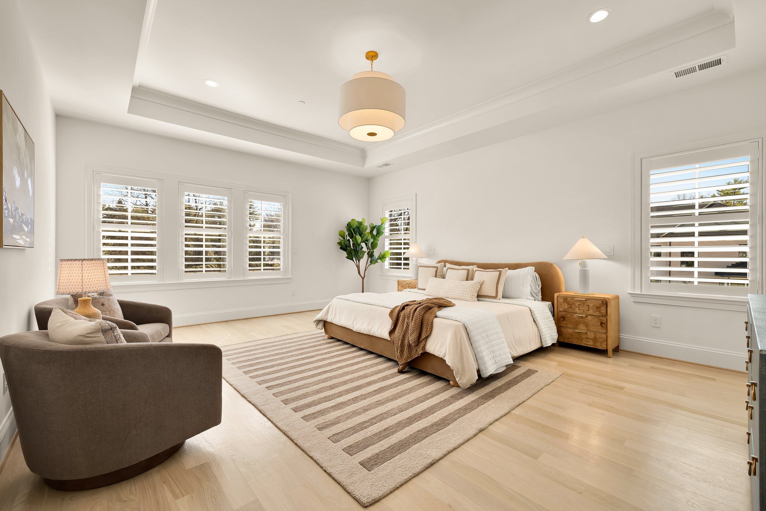 9117 Redwood Ave 2-0052.jpg