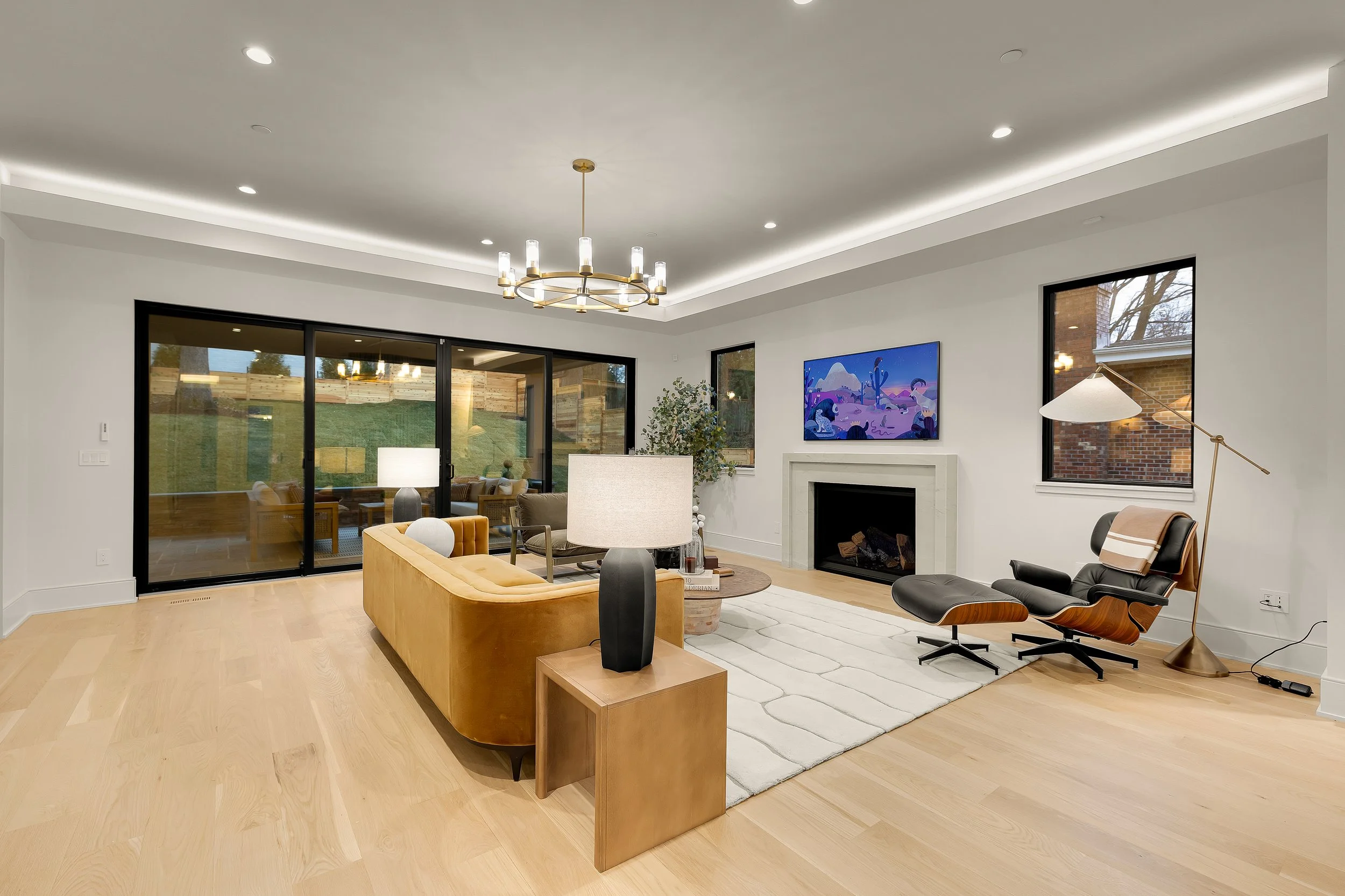 5828 Tanglewood Dr Reshoot-0002.jpg