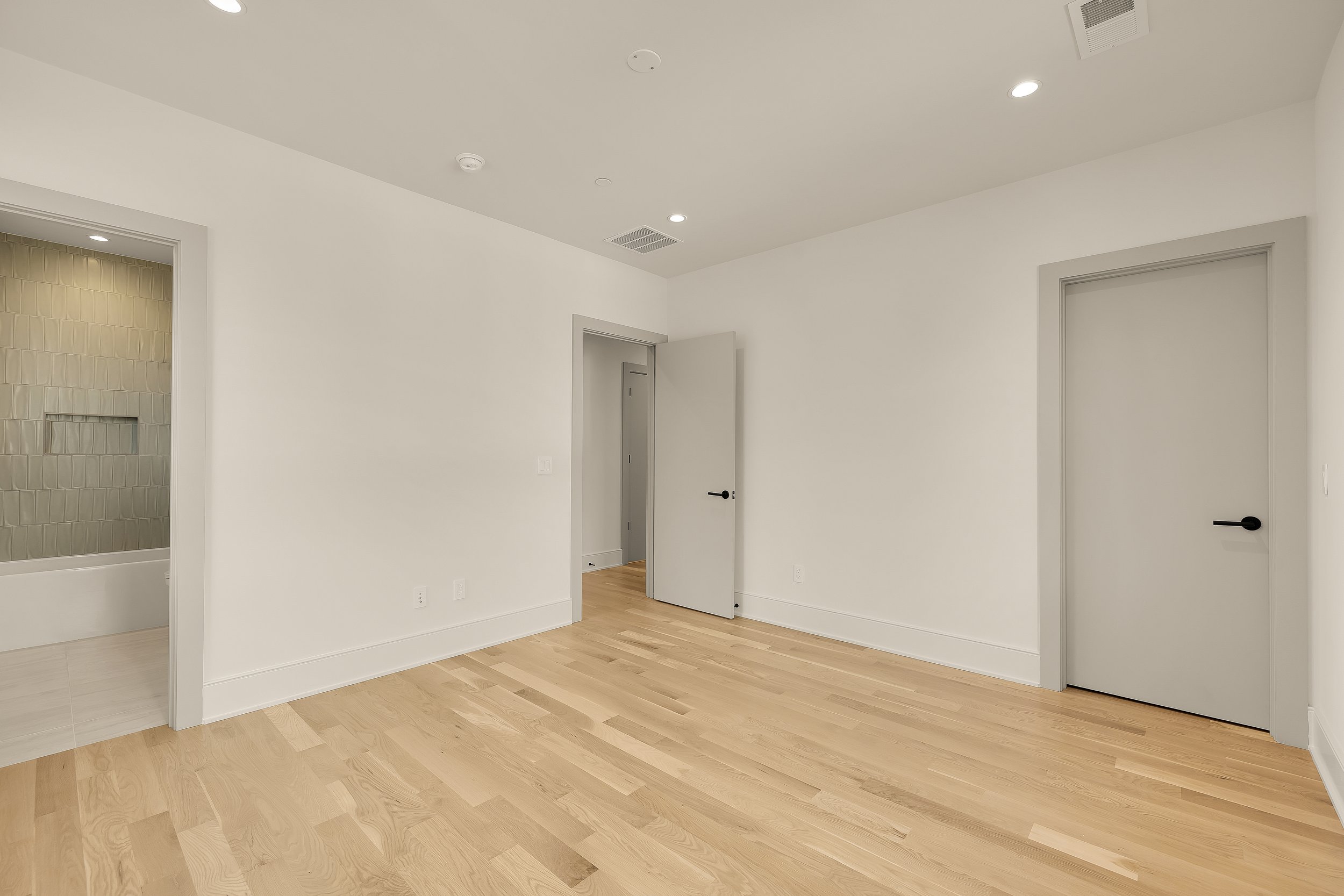 5828 Tanglewood Dr-0078.jpg