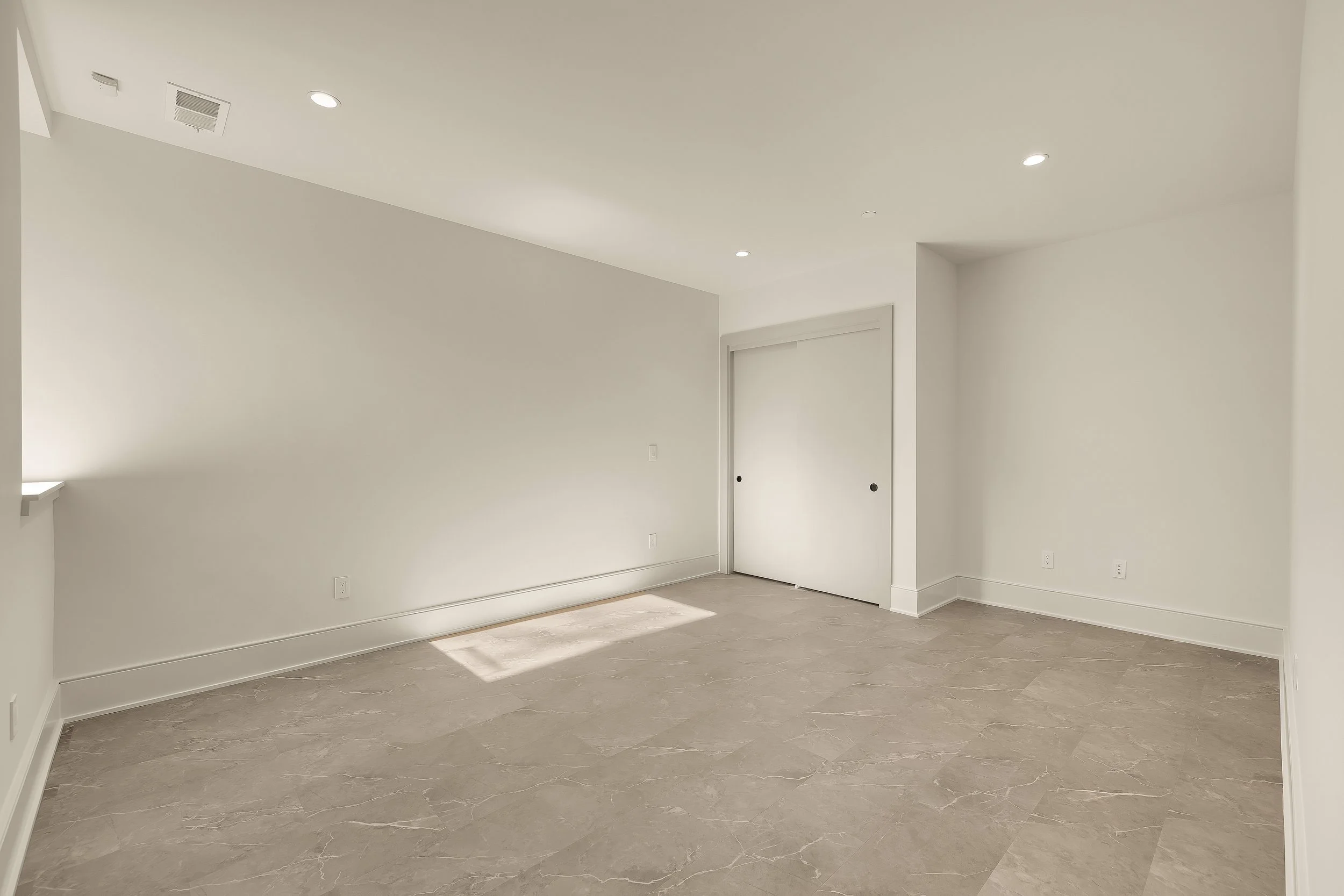 5828 Tanglewood Dr-0099.jpg