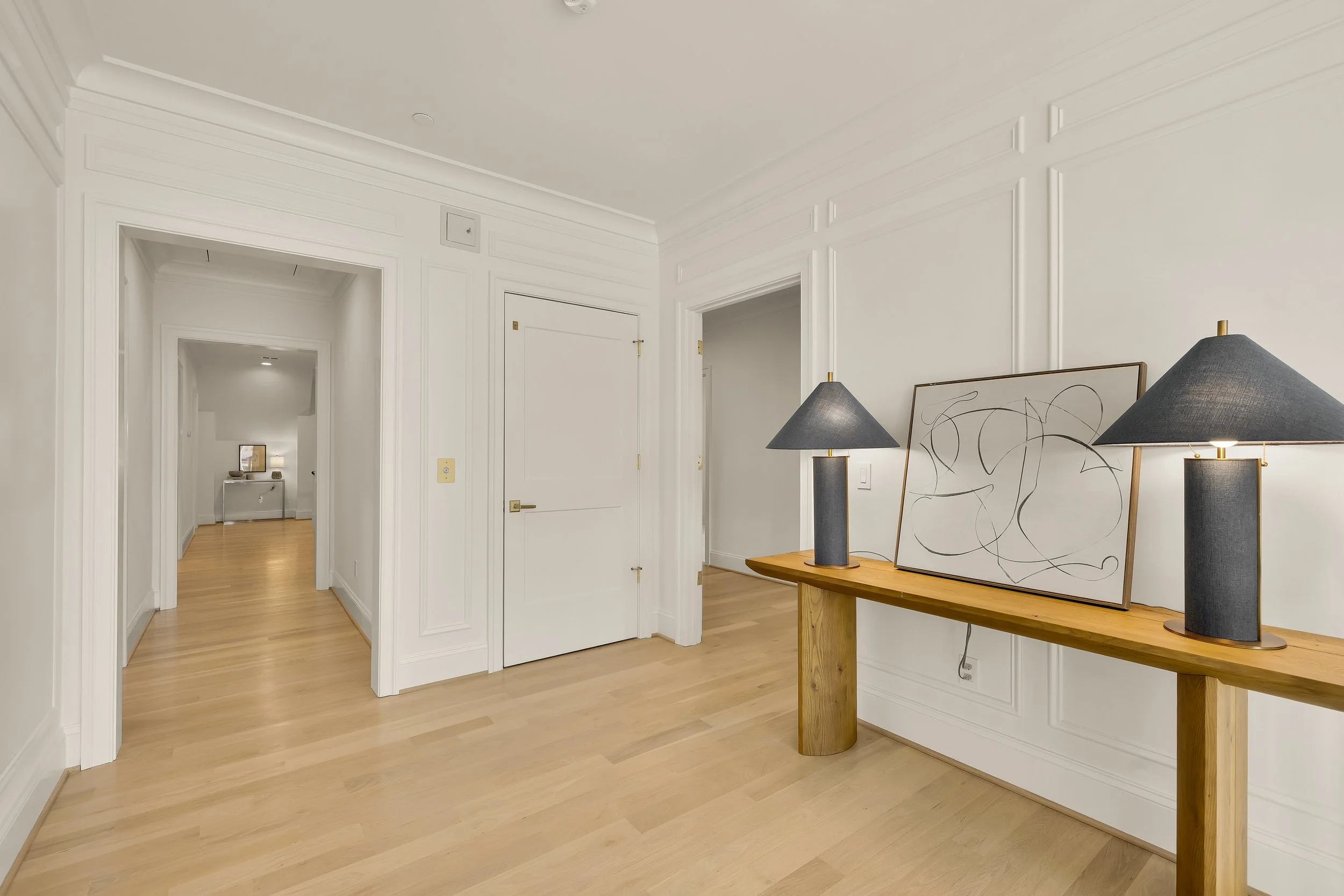 9117 Redwood Ave 2-0050.jpg