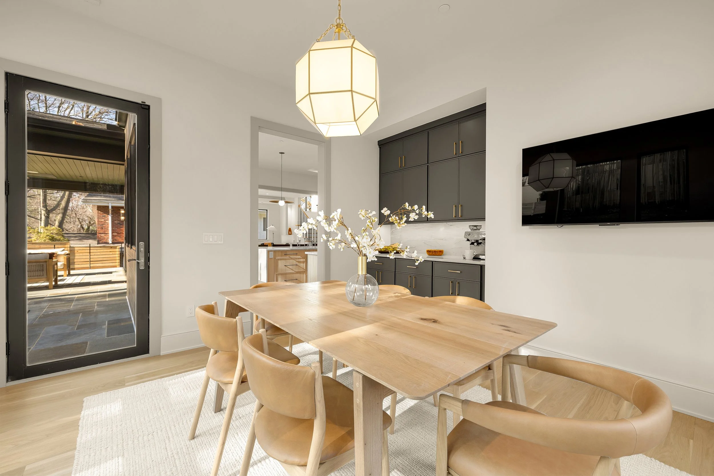 5828 Tanglewood Dr-0051.jpg