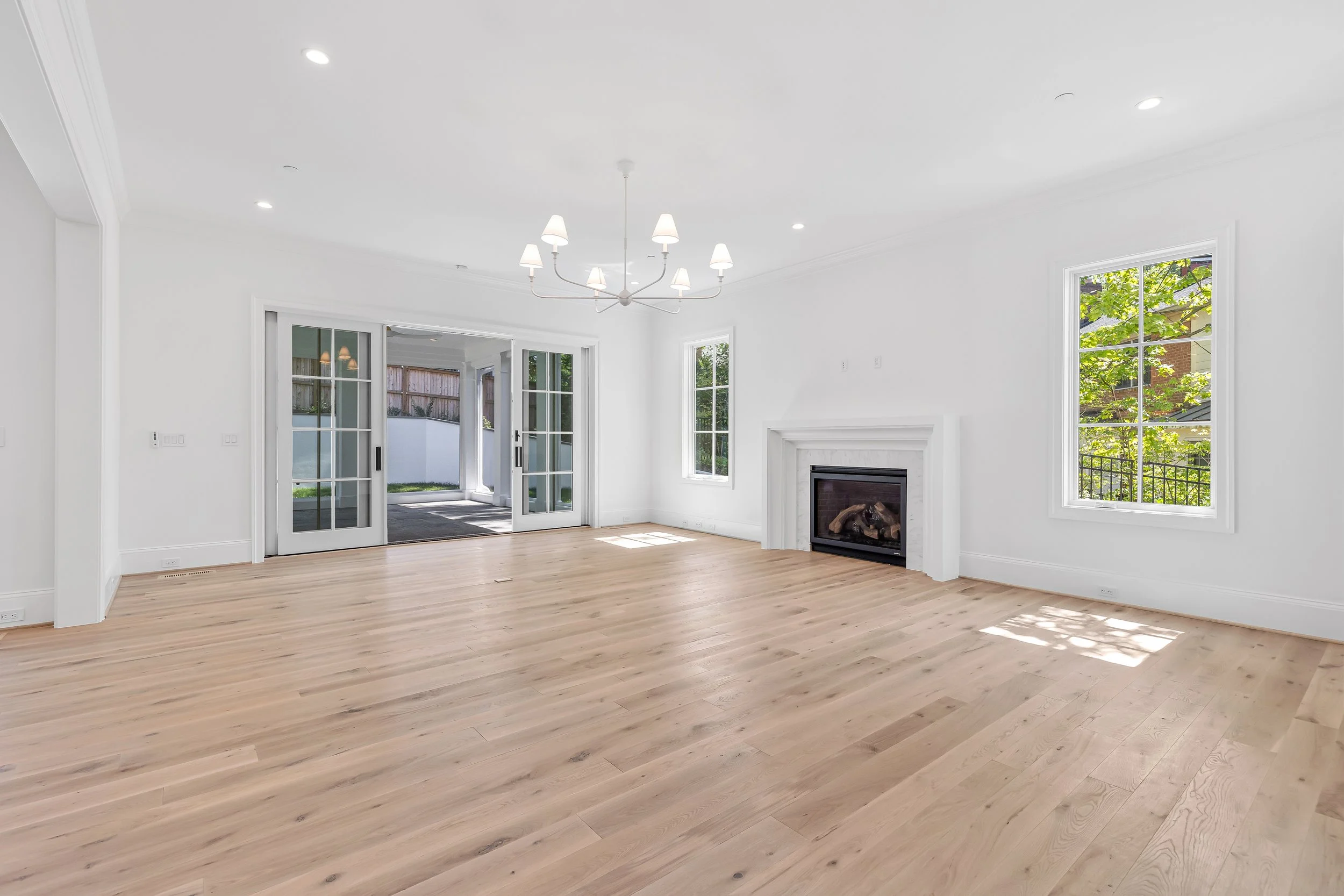 6207 Garnett Dr-0021.jpg