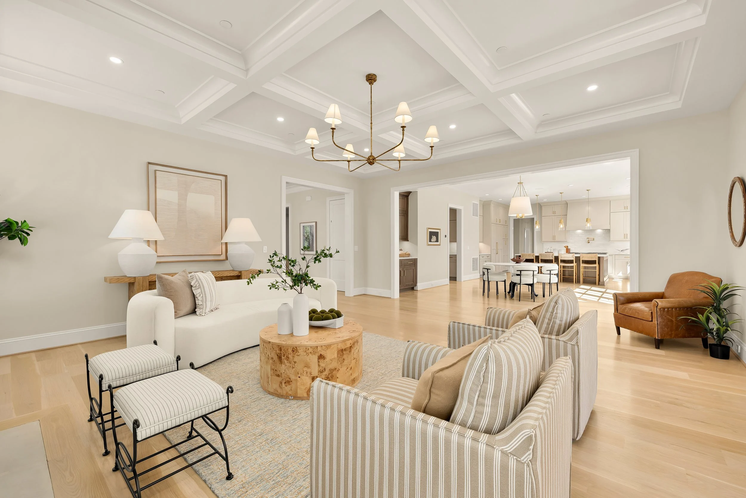 9117 Redwood Ave 2-0013.jpg