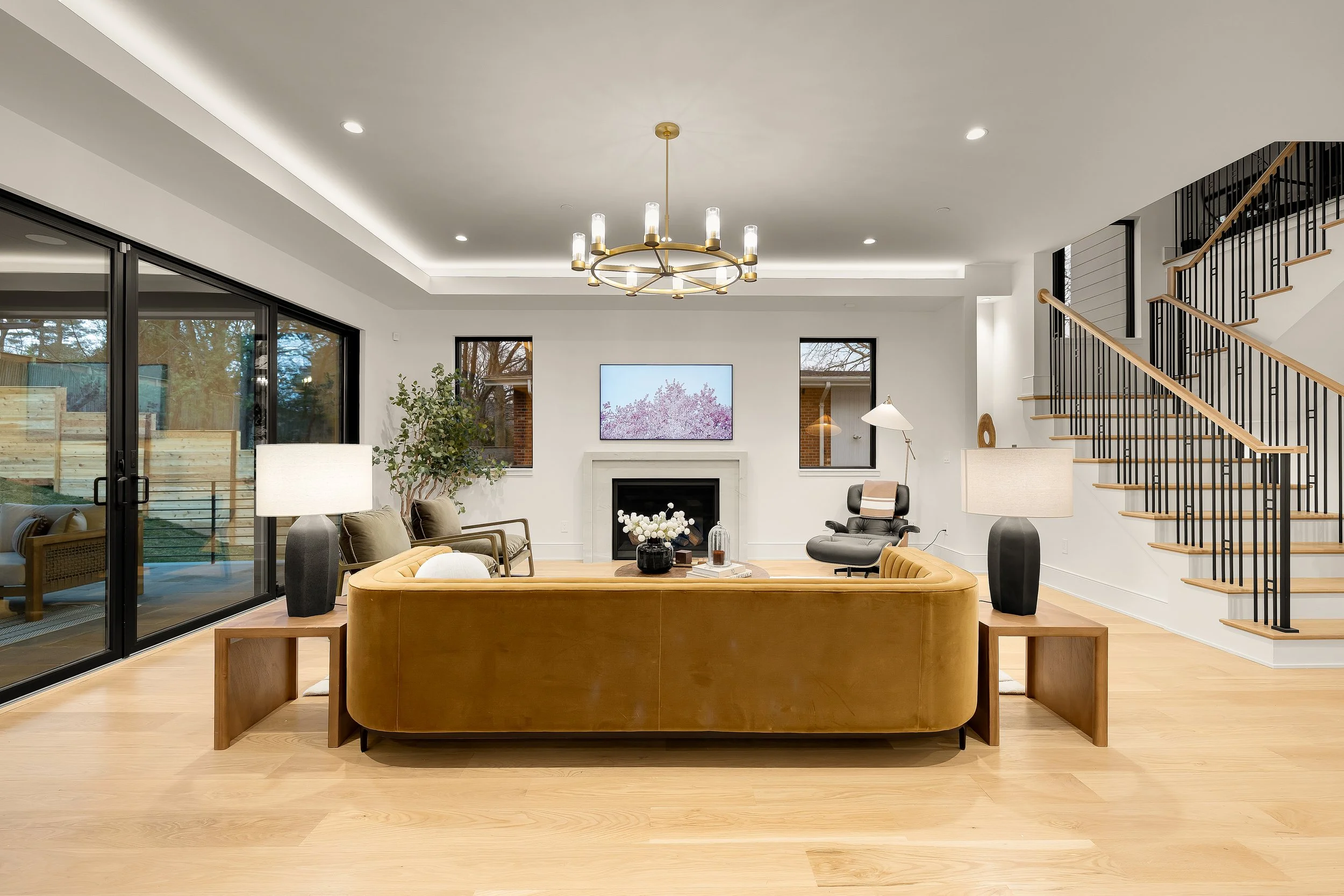 5828 Tanglewood Dr Reshoot-0003.jpg