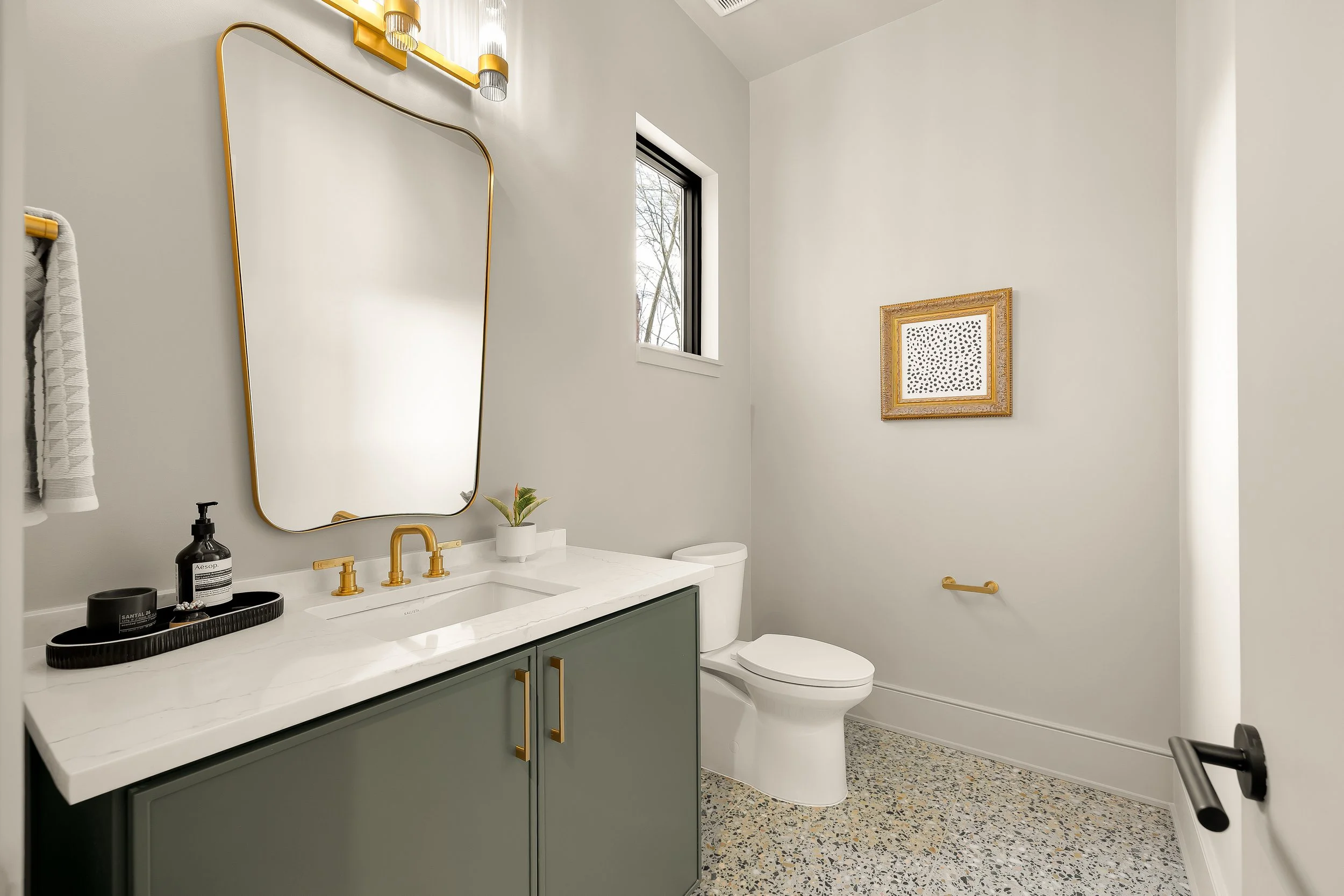 5828 Tanglewood Dr-0015.jpg