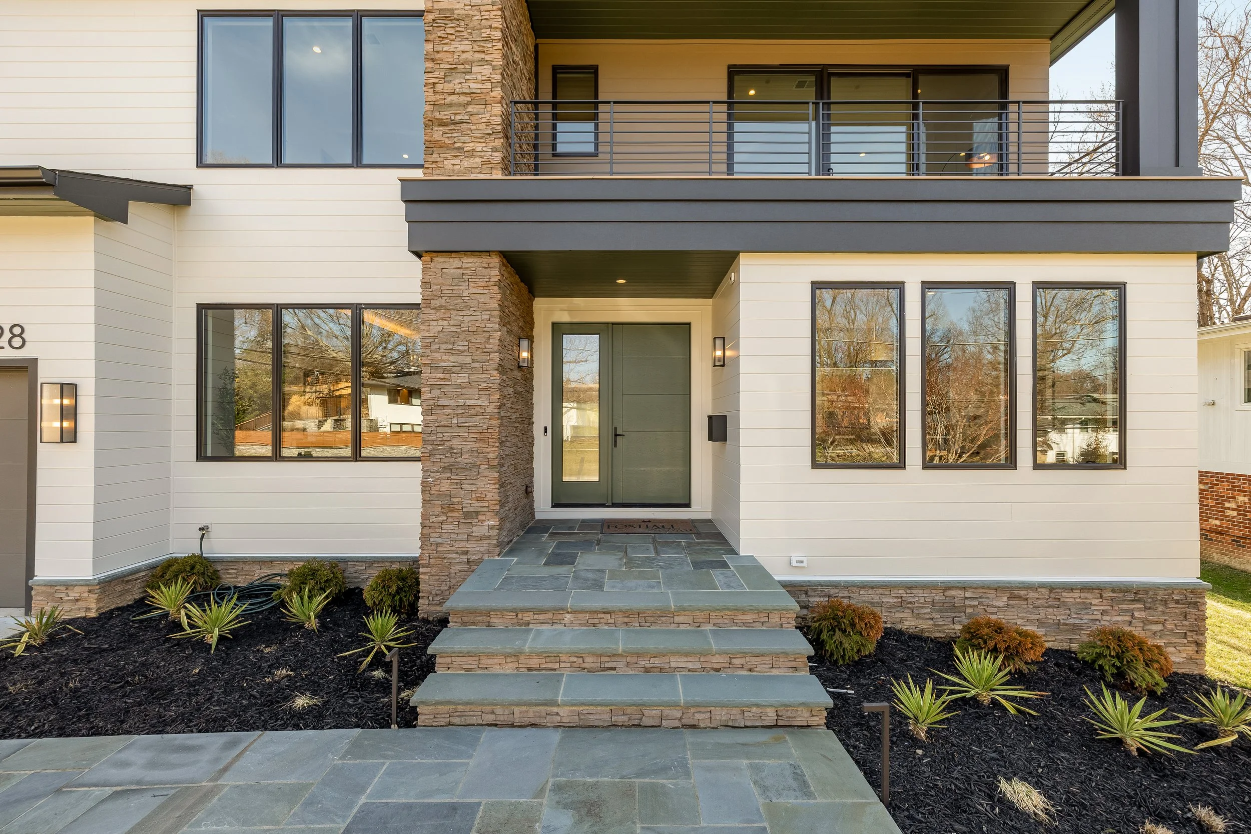 5828 Tanglewood Dr-0004.jpg