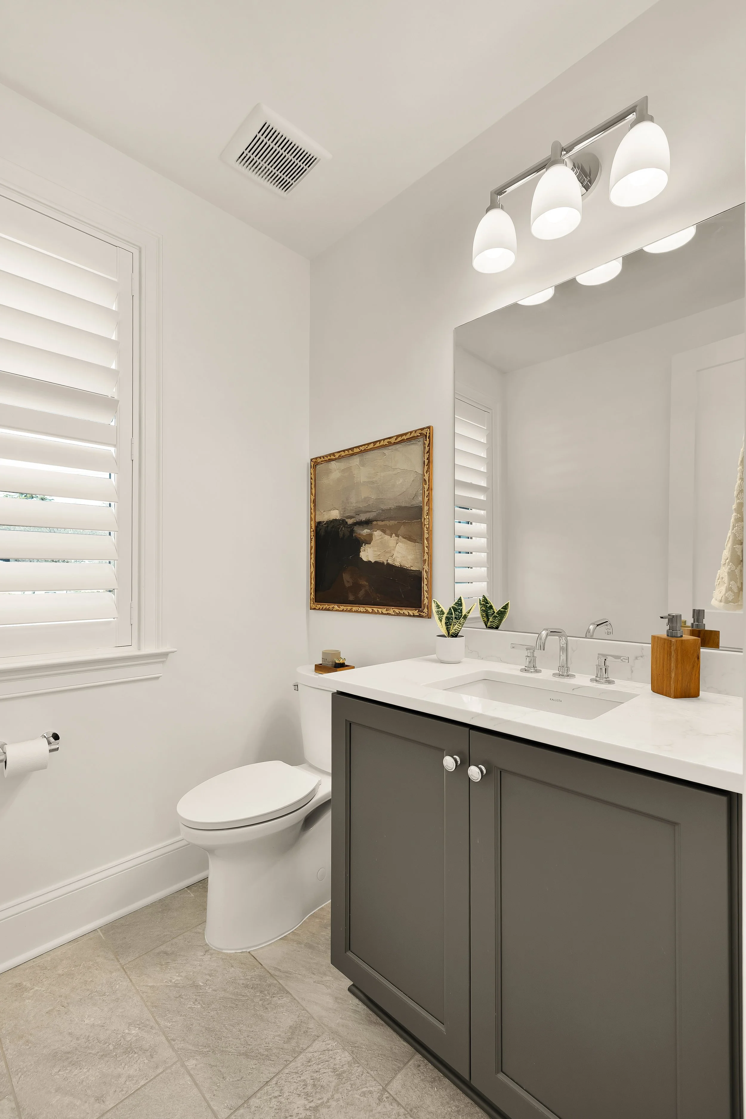 9117 Redwood Ave 2-0035.jpg