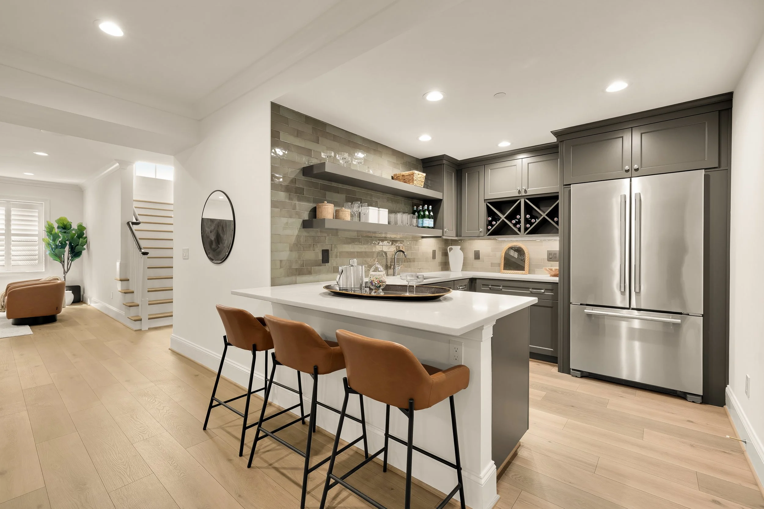 9117 Redwood Ave 2-0099.jpg