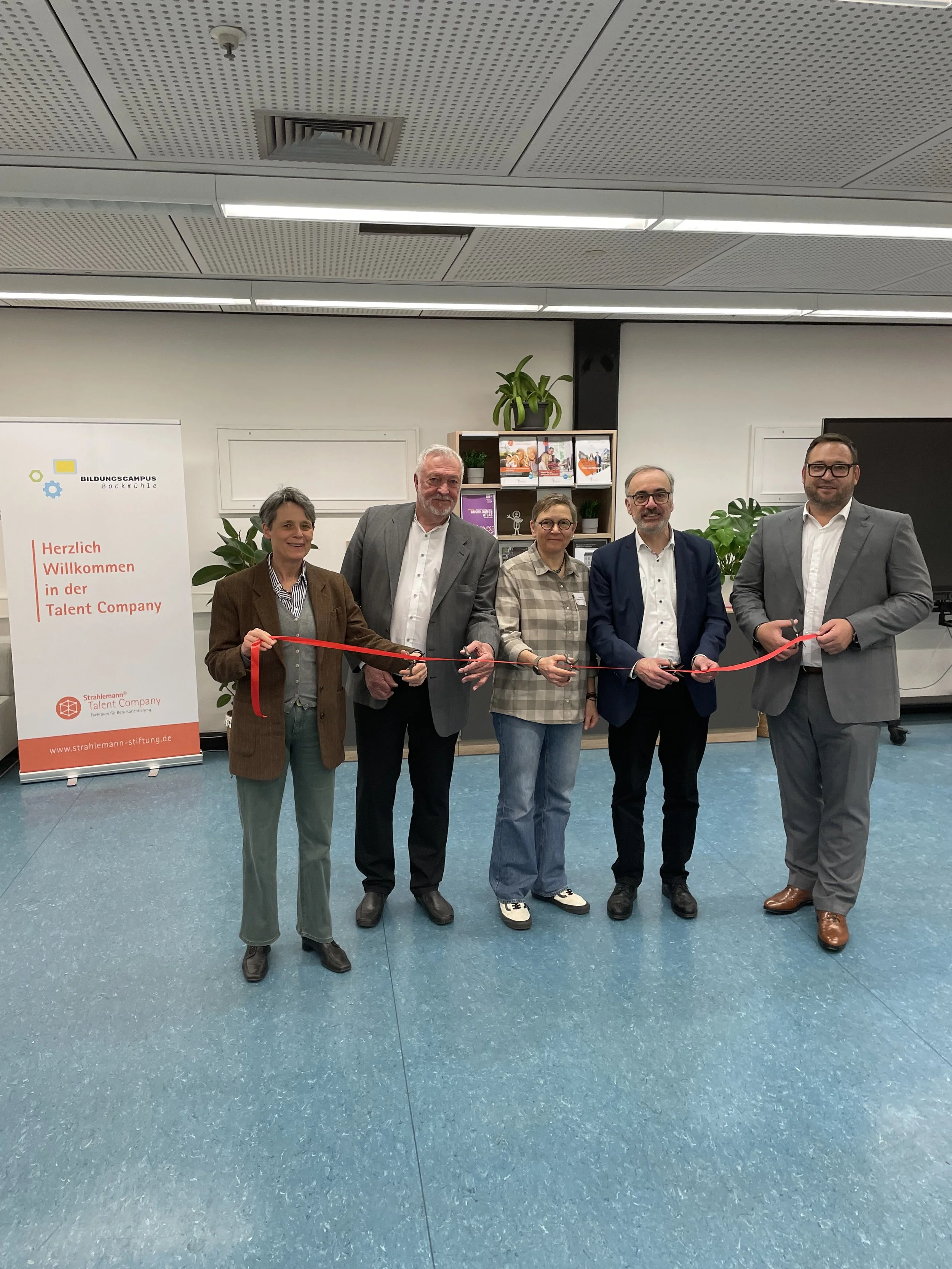 Strahlemann® Talent Company an der Städtischen Gesamtschule Bockmühle, Essen offiziell eröffnet