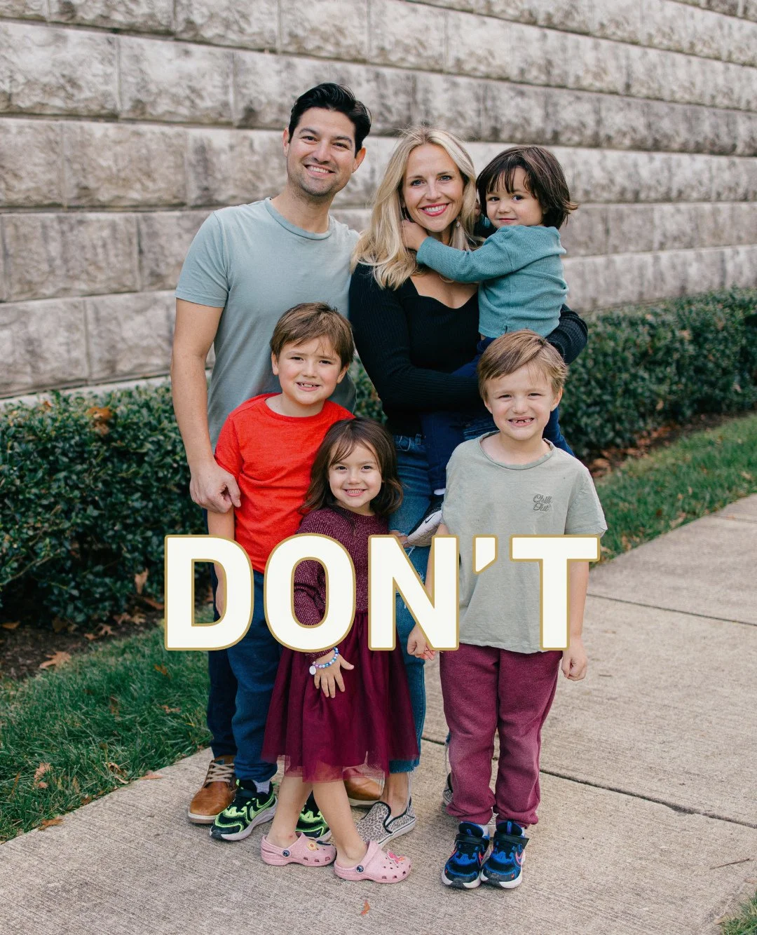 If family photos start to feel a little like d&eacute;j&agrave; vu&hellip; you&rsquo;re not imagining it.⁠
⁠
Same spot.⁠
Same poses.⁠
Same &ldquo;okay everyone smile&rdquo; moment &mdash; year after year.⁠
⁠
That&rsquo;s what happens when photos are 