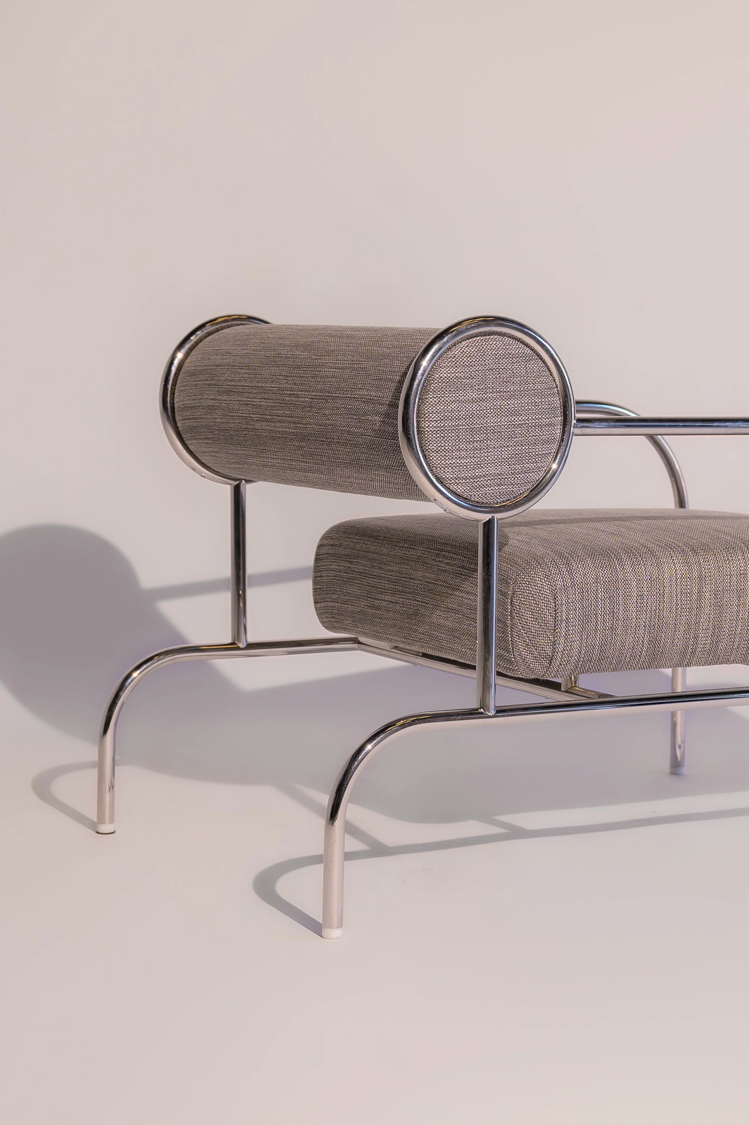 Shiro Kuramata - Sofa Chair with arms 3.jpg