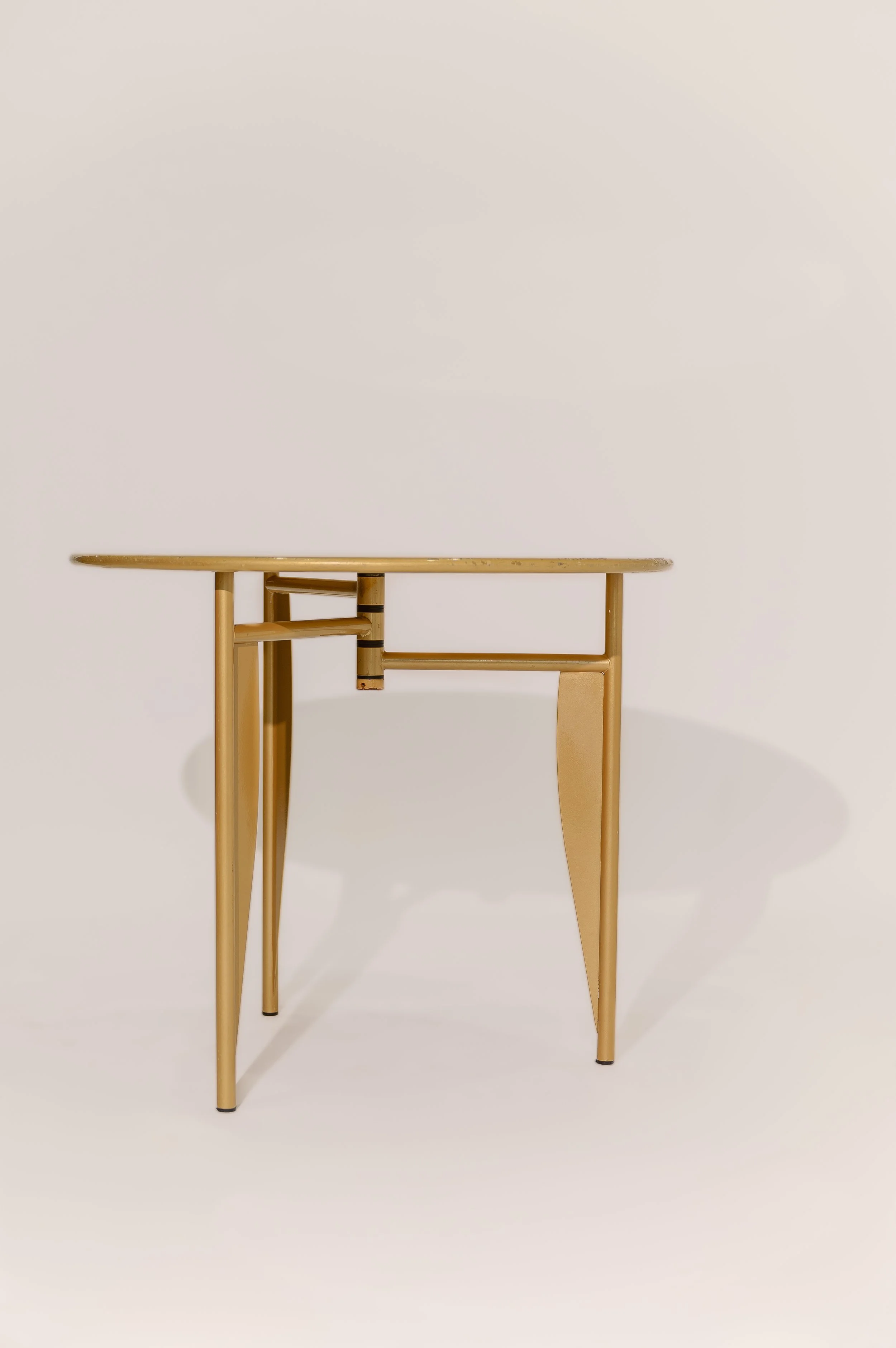 Philippe Starck - Titos Apostos