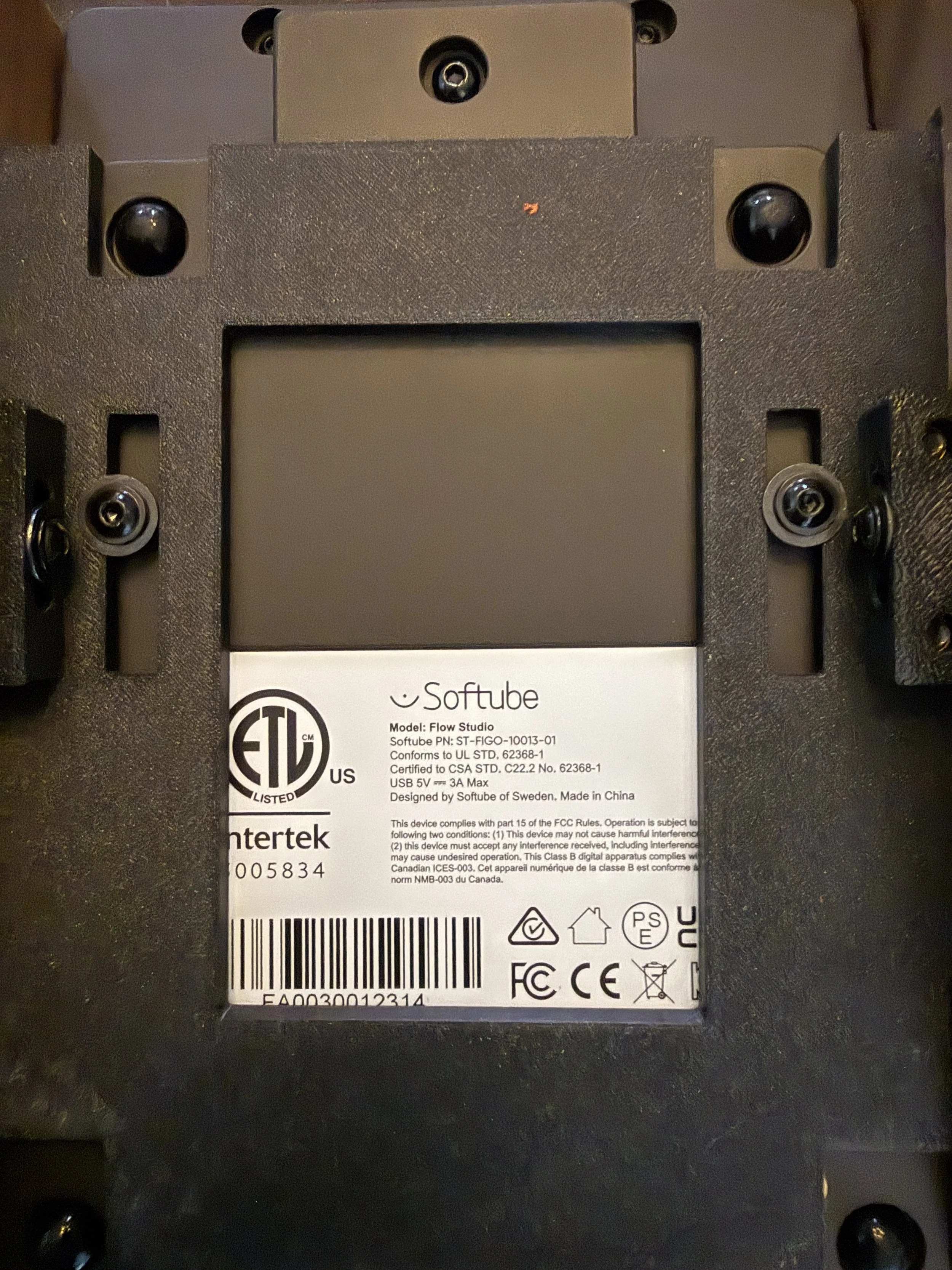 Softube Flow Support Underside.JPG