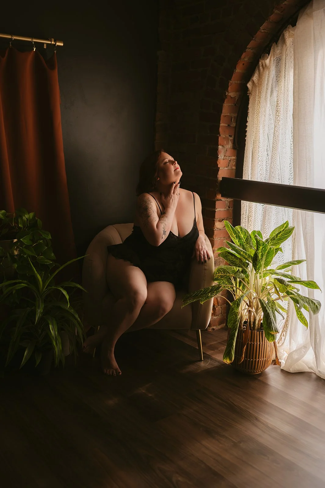 bridal-boudoir-session-seattle-wedding-gift-lingerie.jpg